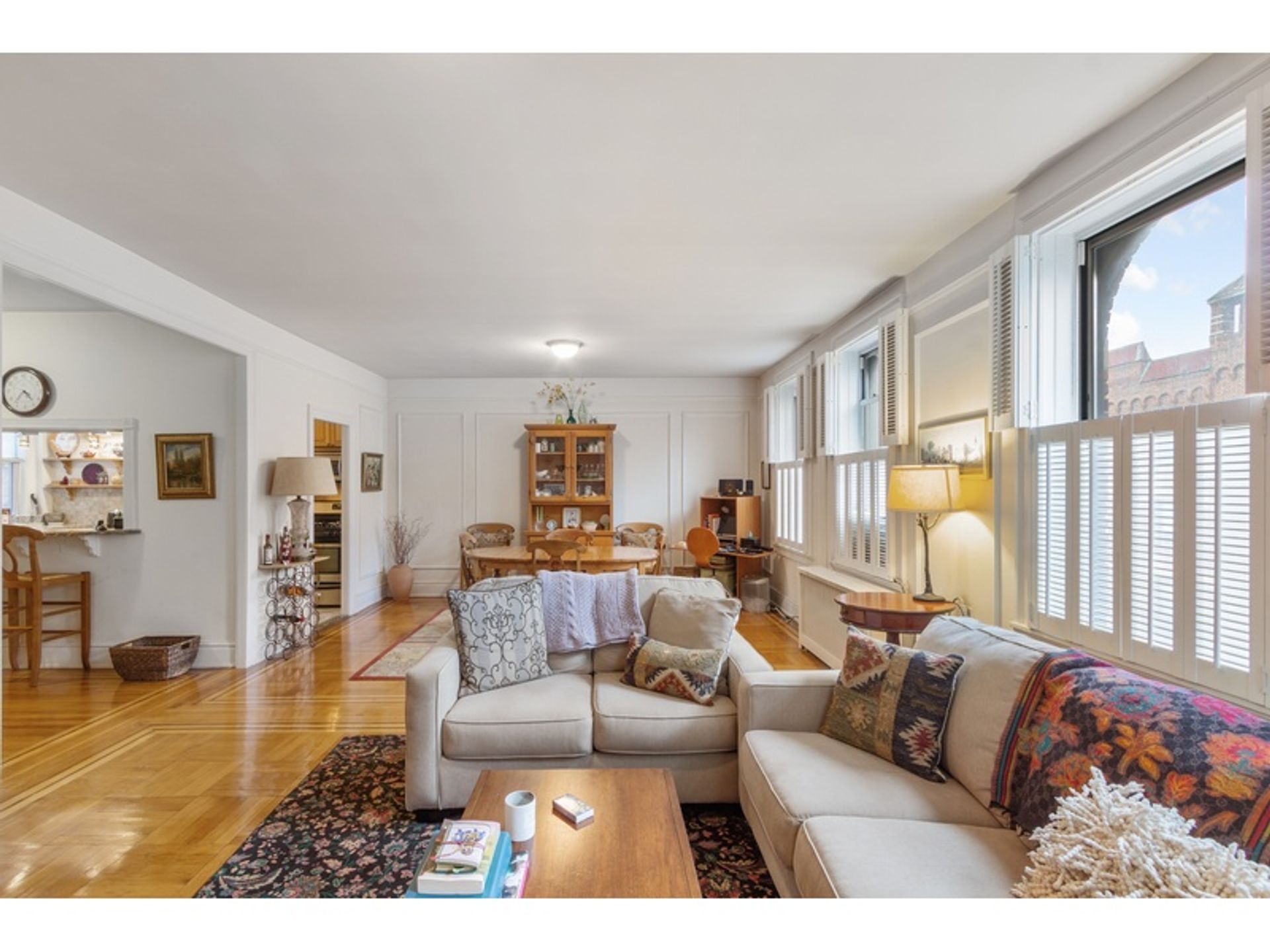 Другой в Brooklyn Manor, New York 12263647