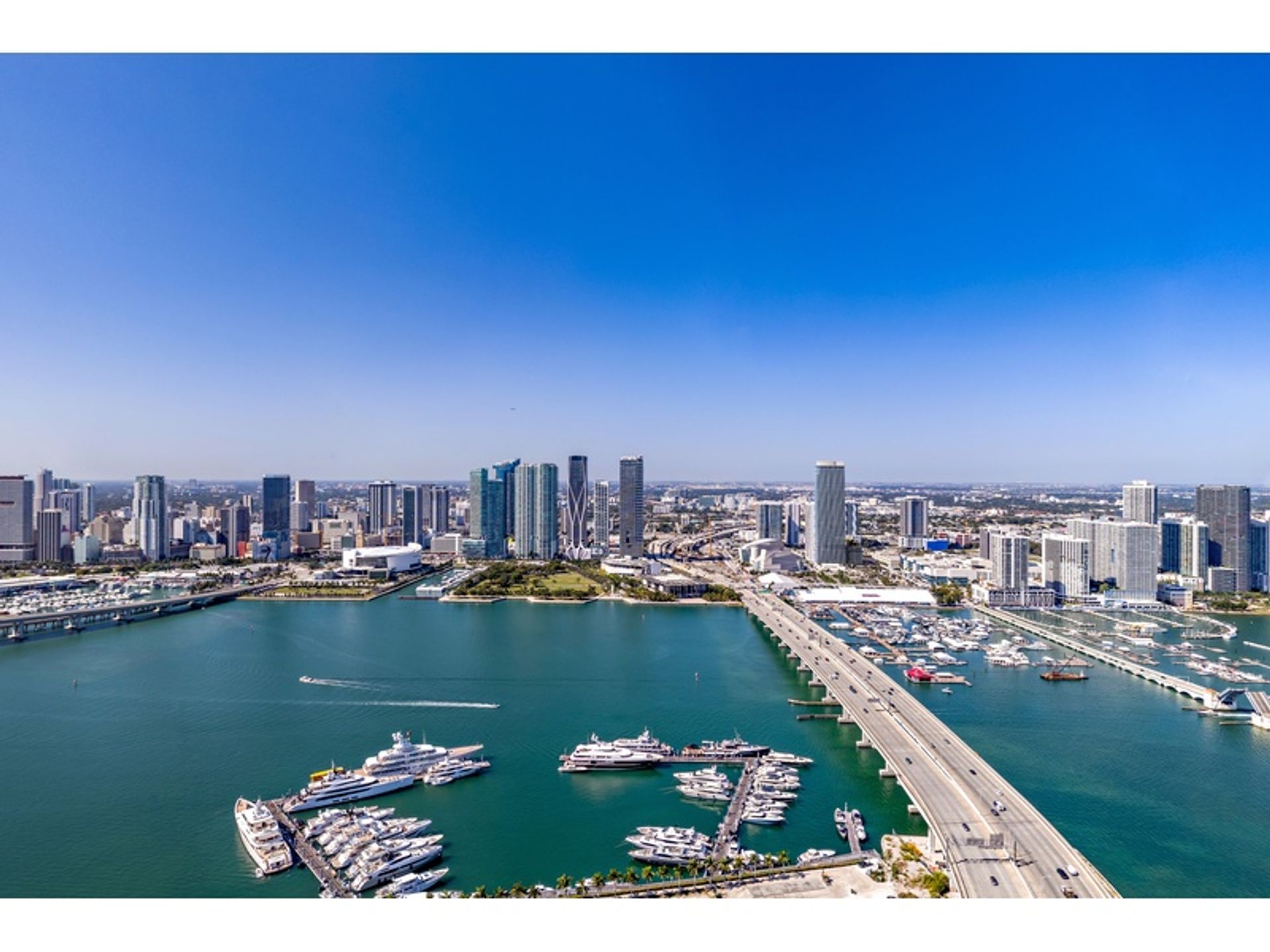 آخر في Miami, Florida 12263675