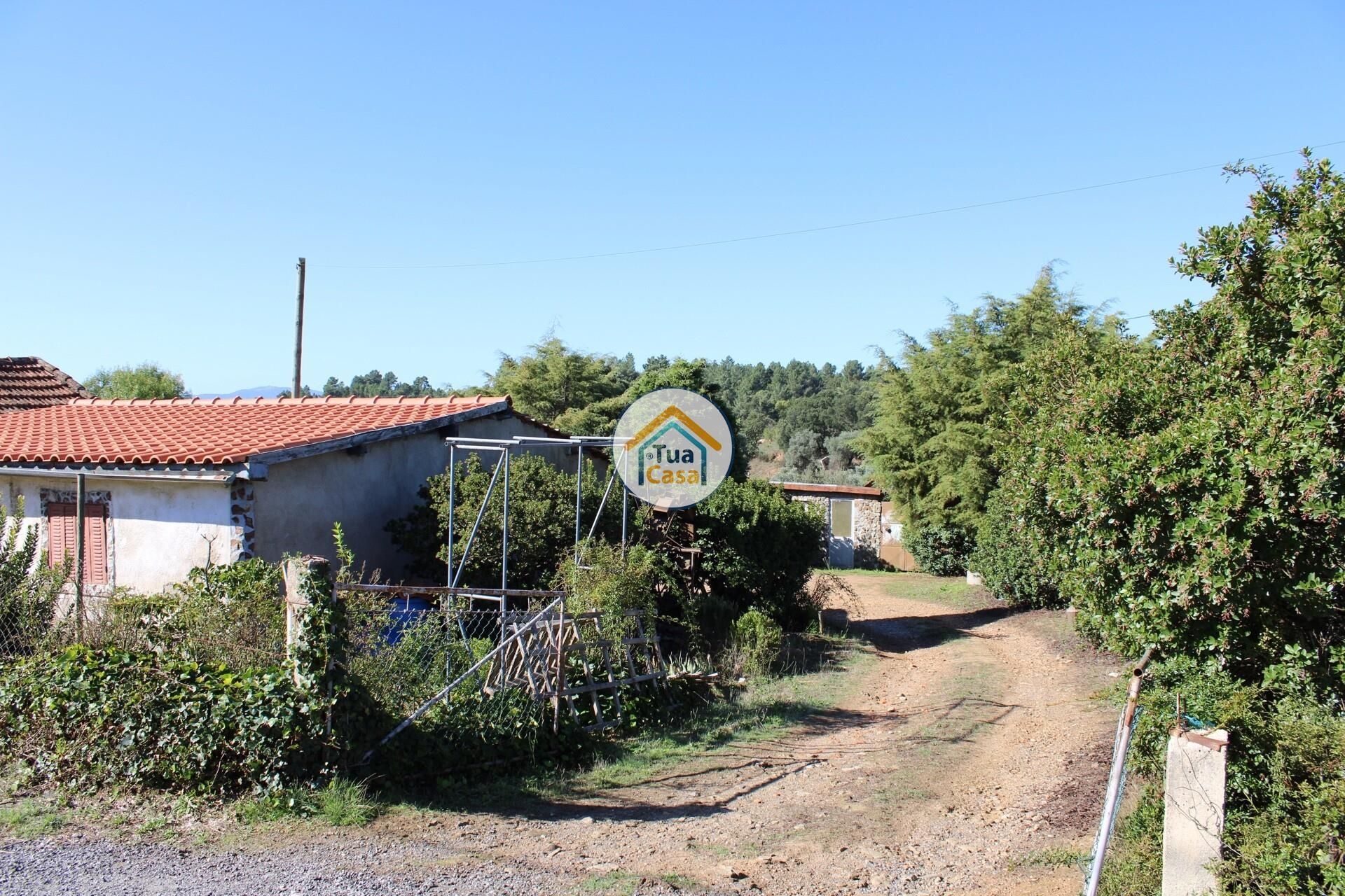 房子 在 Tortosendo, Castelo Branco District 12264966