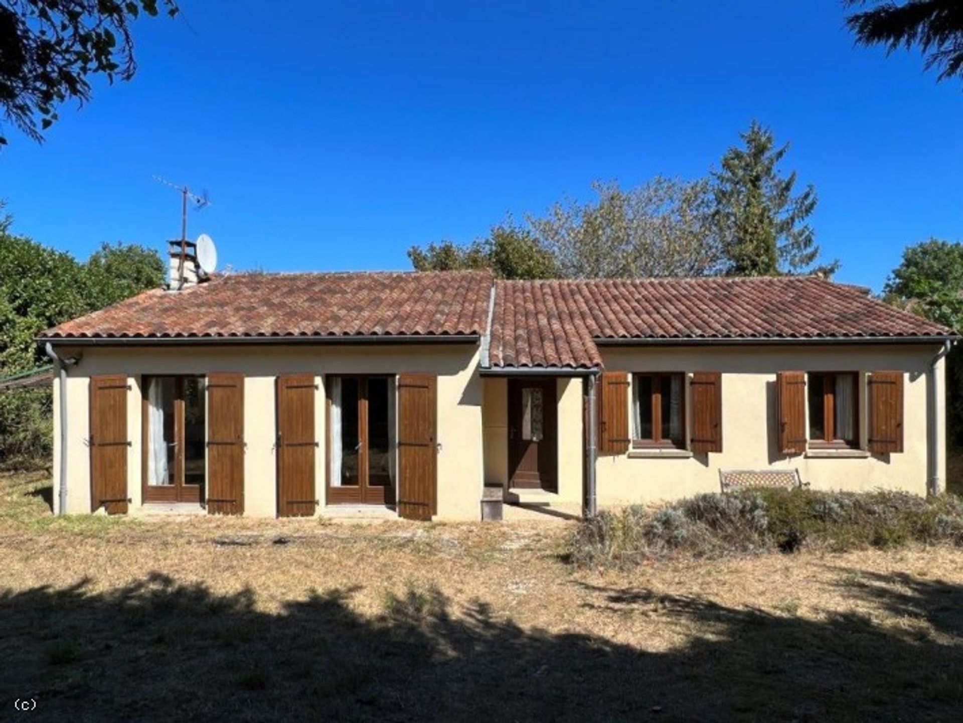 Hus i Champagne-Mouton, Nouvelle-Aquitaine 12267033