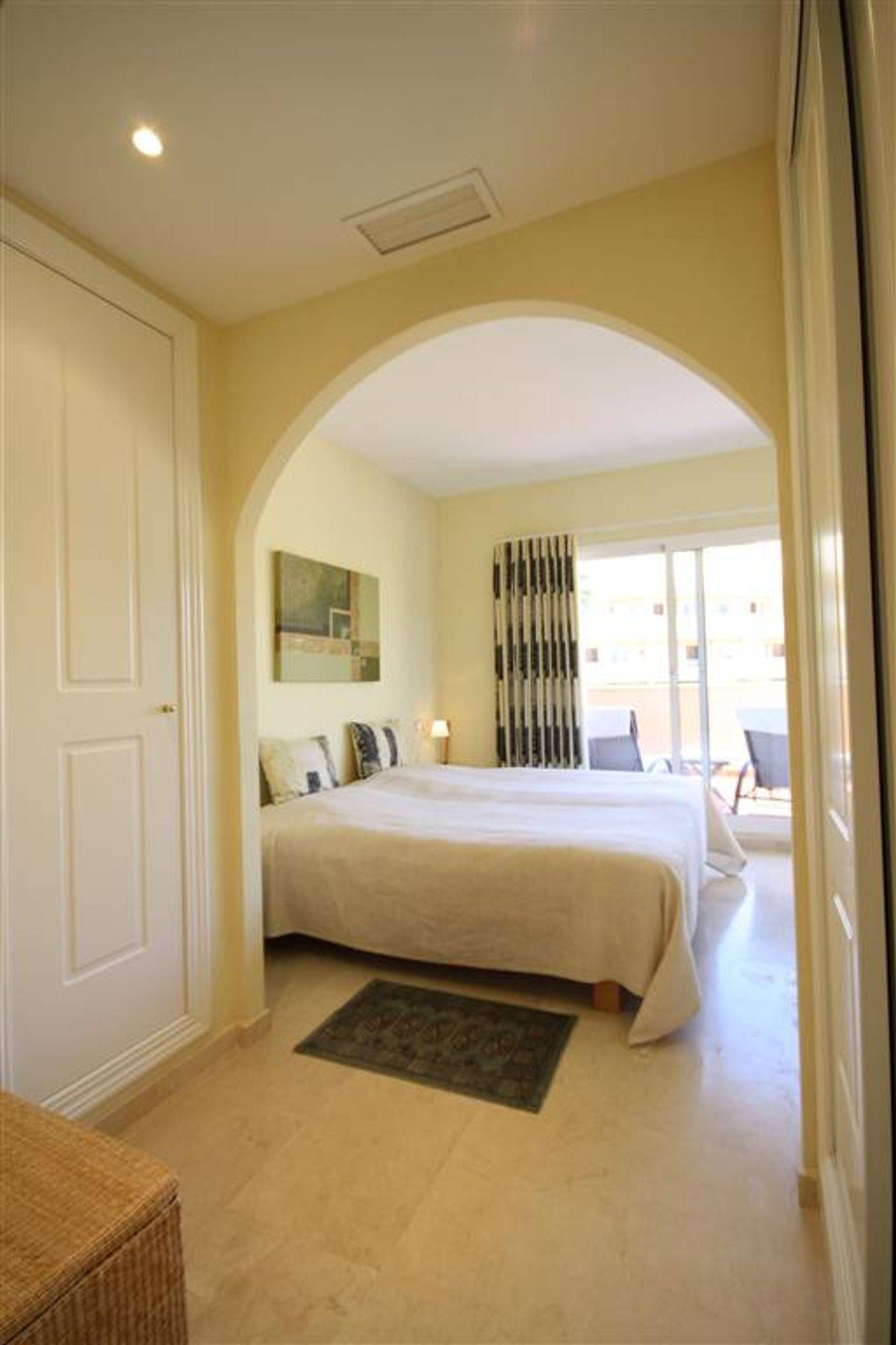 Condominium in Marbella, Andalucía 12267840