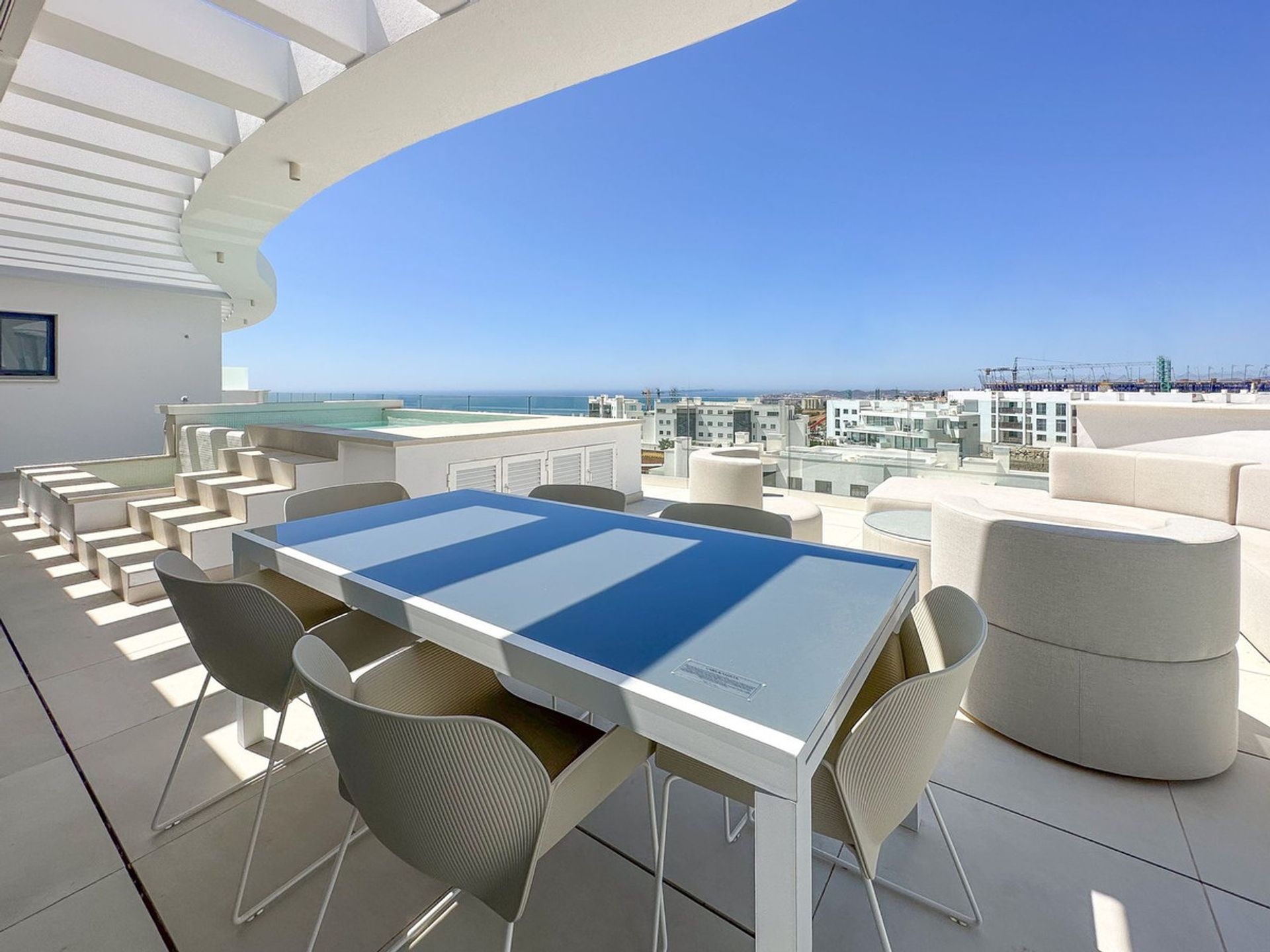 Condominium dans Fuengirola, Andalusia 12268022