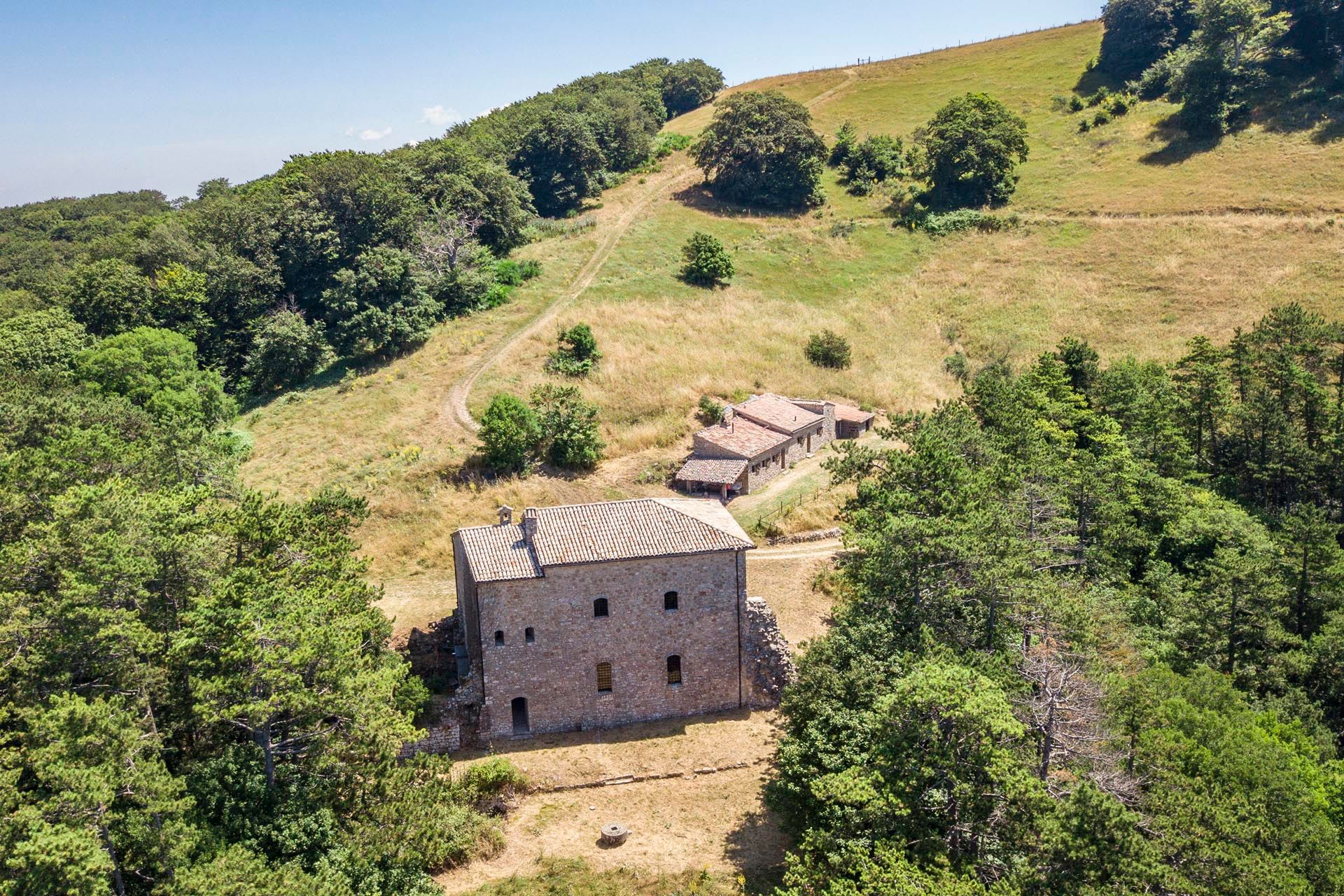 房子 在 Pieve, Umbria 12268109