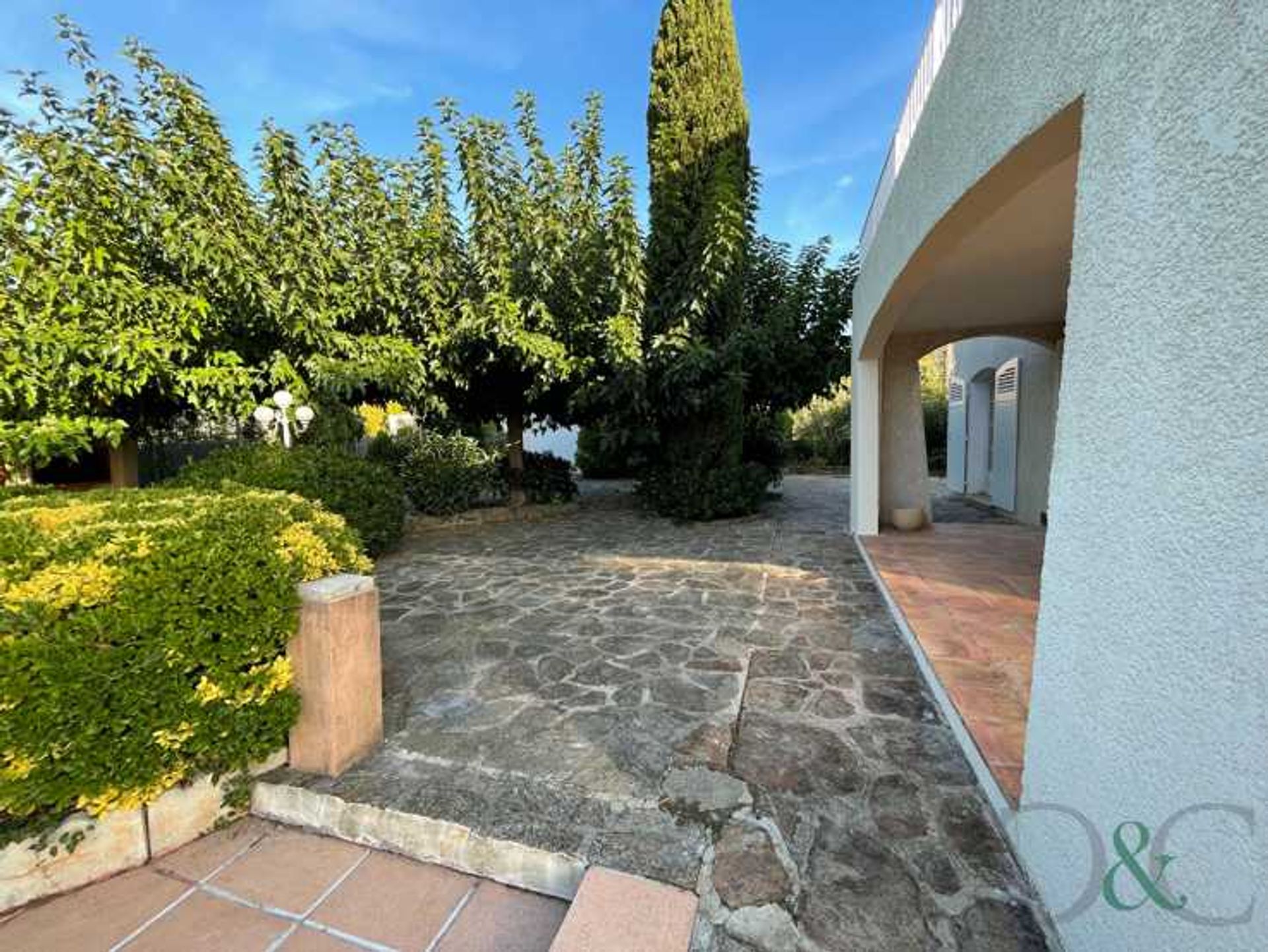 жилой дом в La Londe-les-Maures, Provence-Alpes-Côte d'Azur 12268458