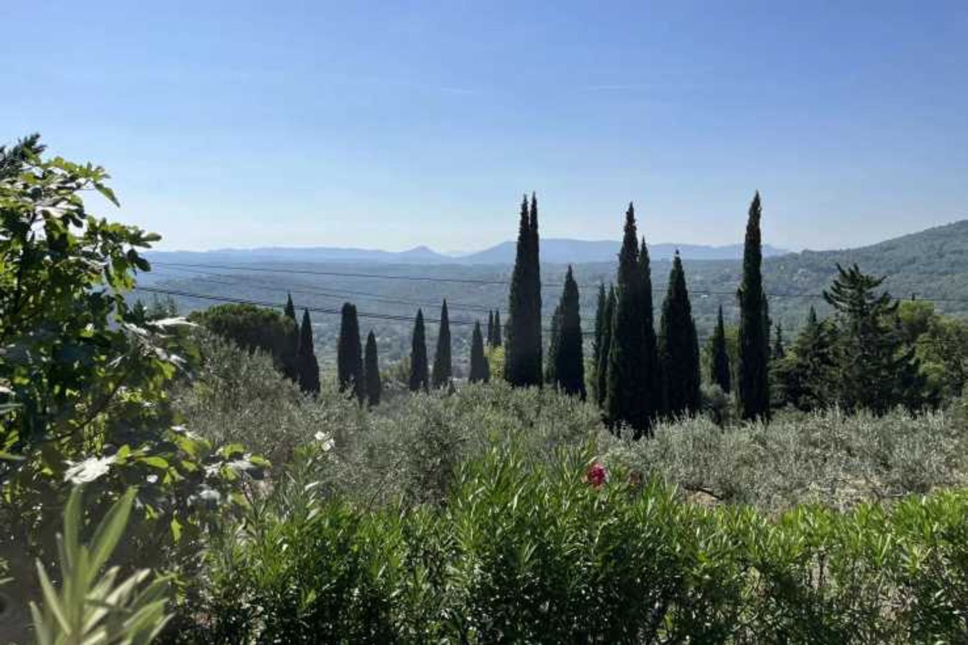 بيت في Seillans, Provence-Alpes-Côte d'Azur 12268463