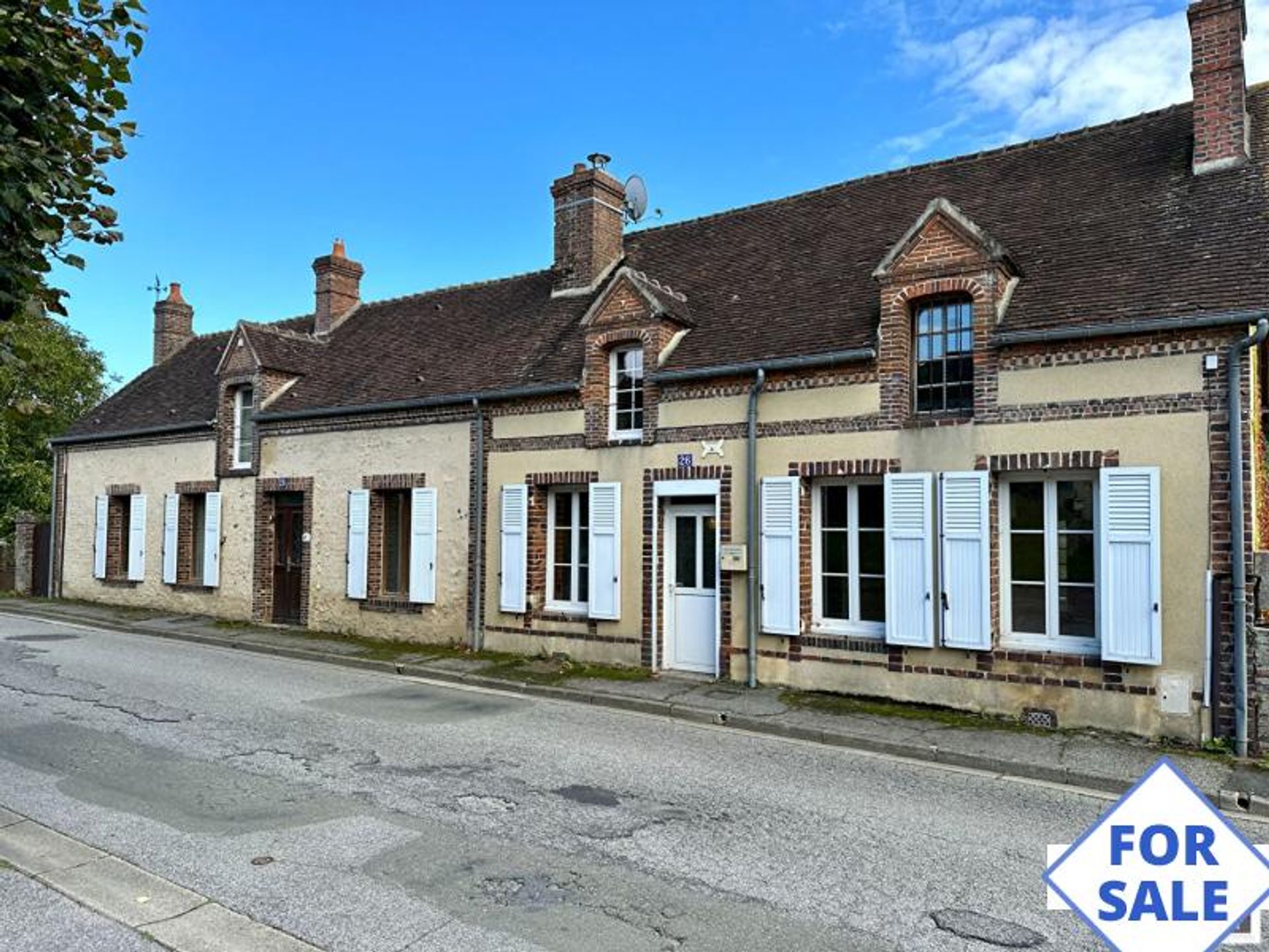 Hus i Longny-au-Perche, Normandie 12269394