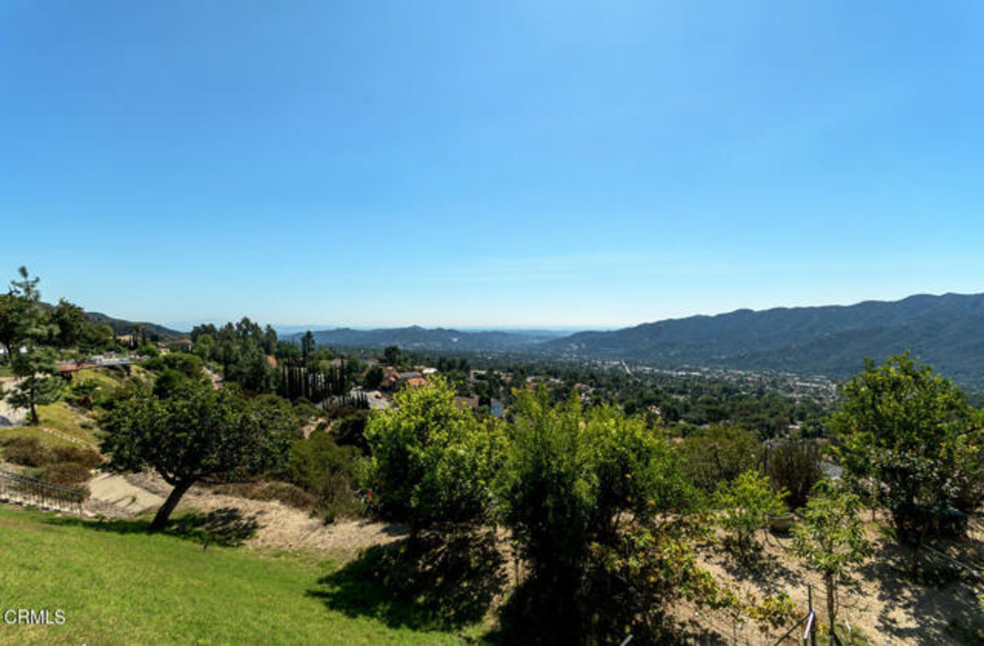 Talo sisään La Crescenta-Montrose, California 12269519