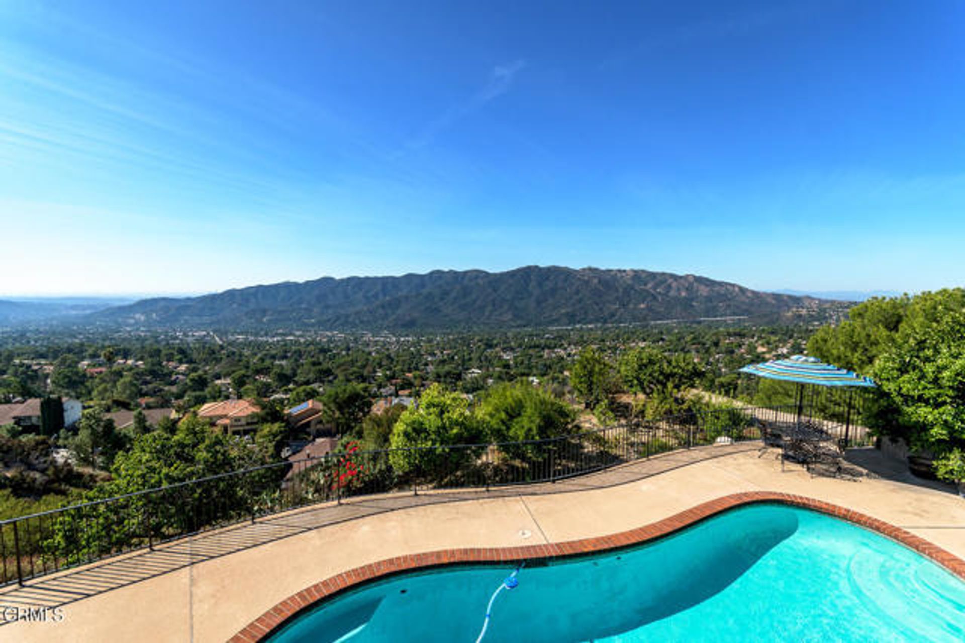 Haus im La Crescenta-Montrose, California 12269519