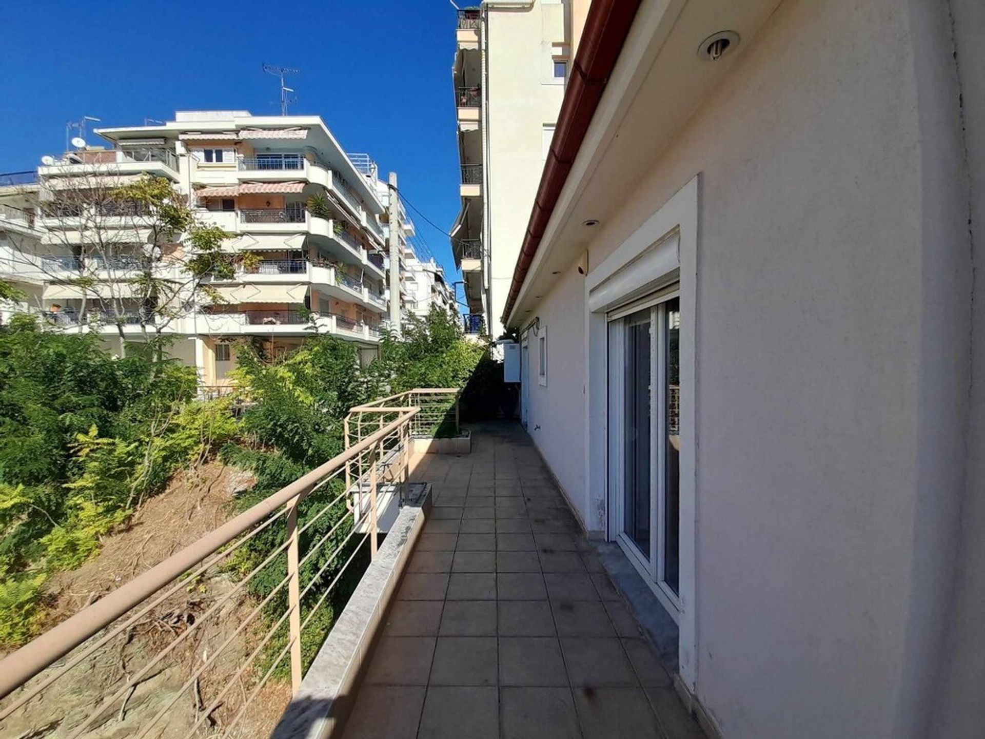 Condominio en Sikies,  12270552