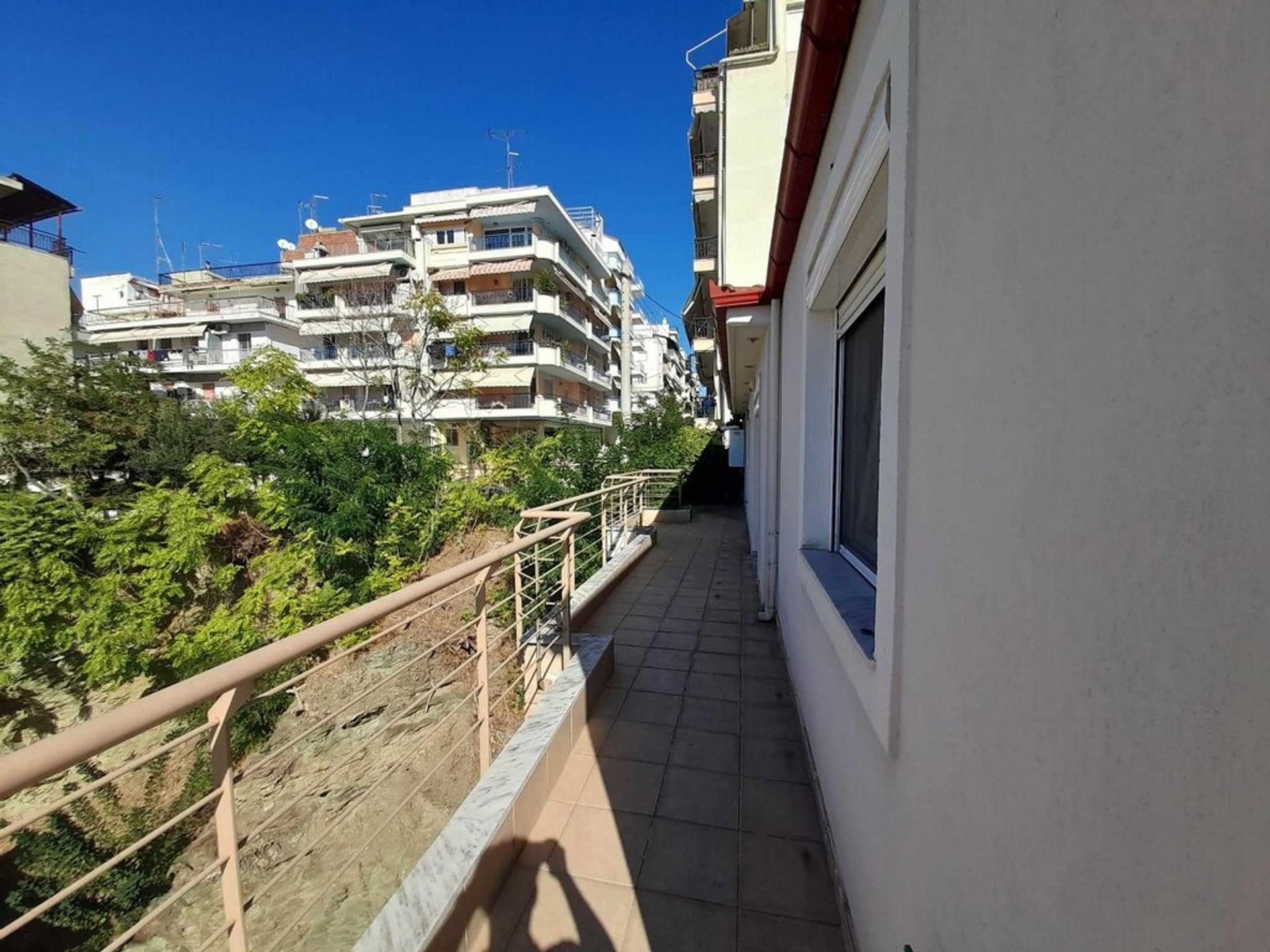 Condominio en Sikies,  12270552