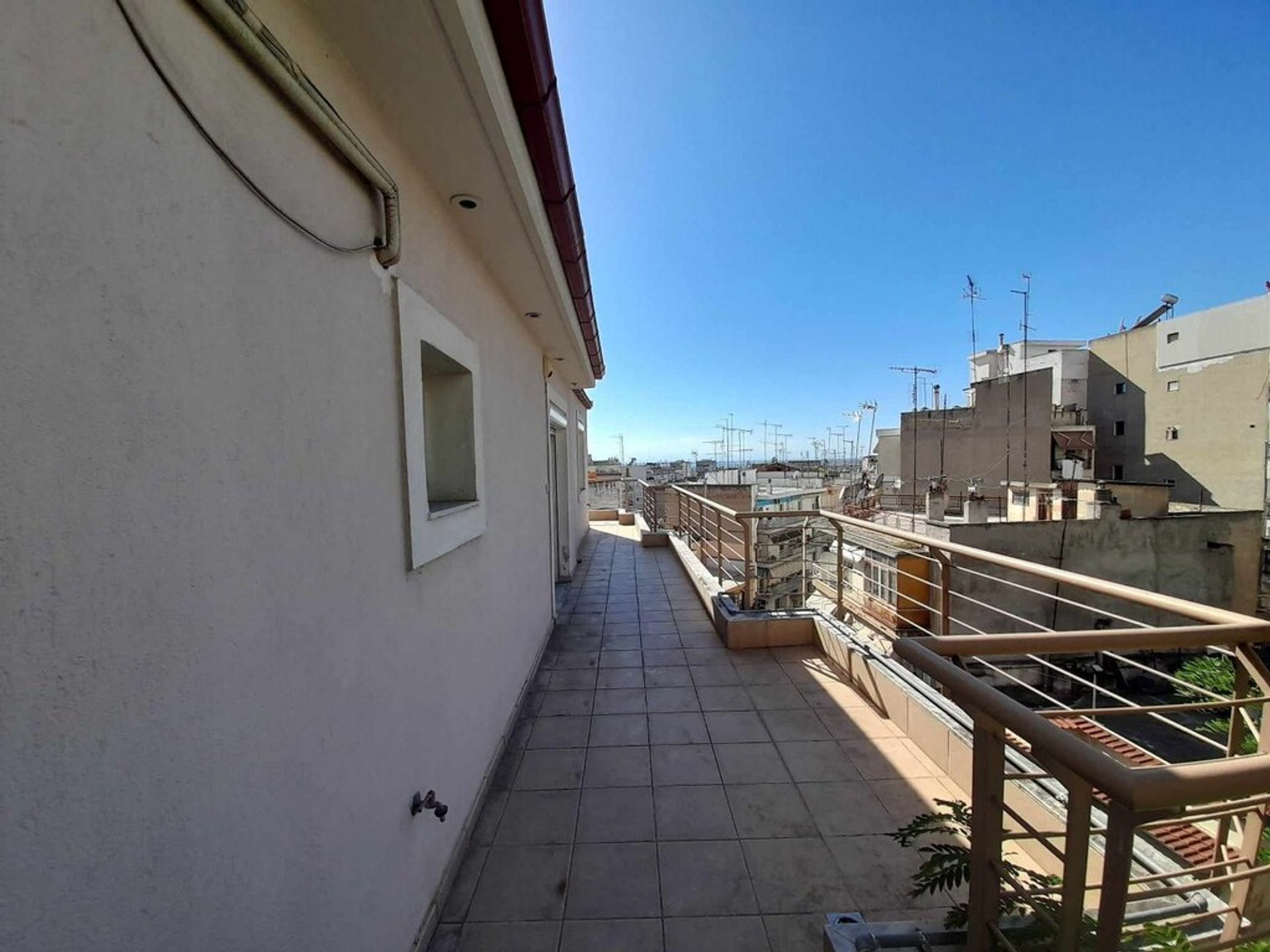 Condominio en Sikies,  12270552