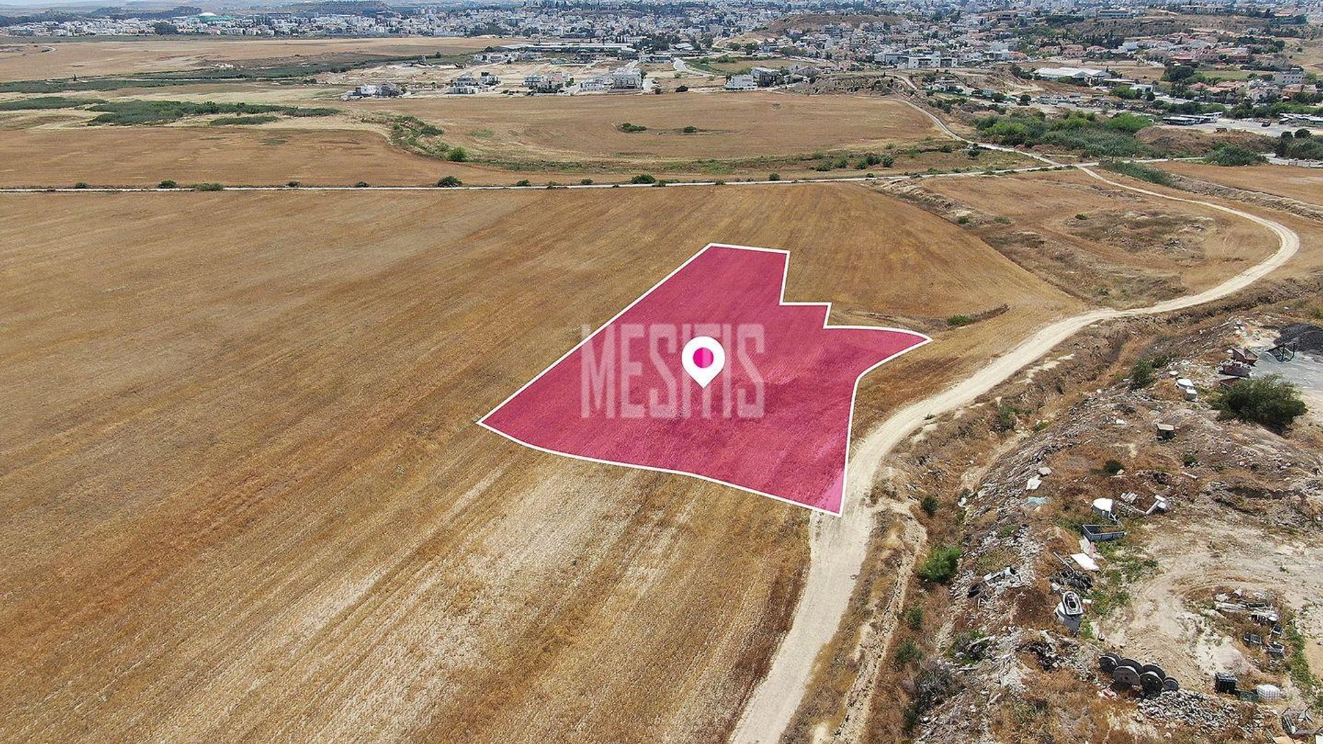 Tierra en Nicosia, Lefkosia 12270747