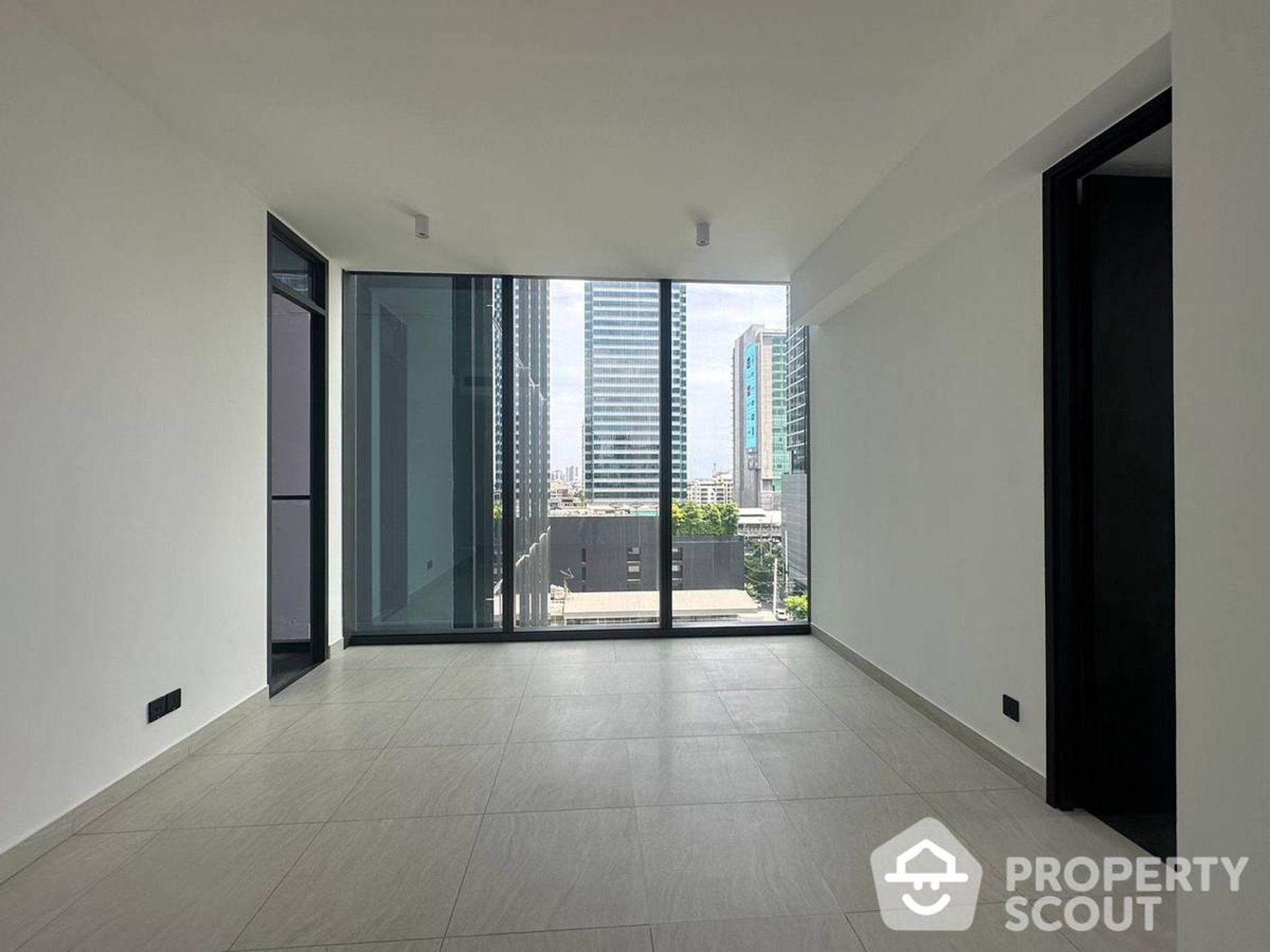 Condominium in Bang Rak, Krung Thep Maha Nakhon 12270949