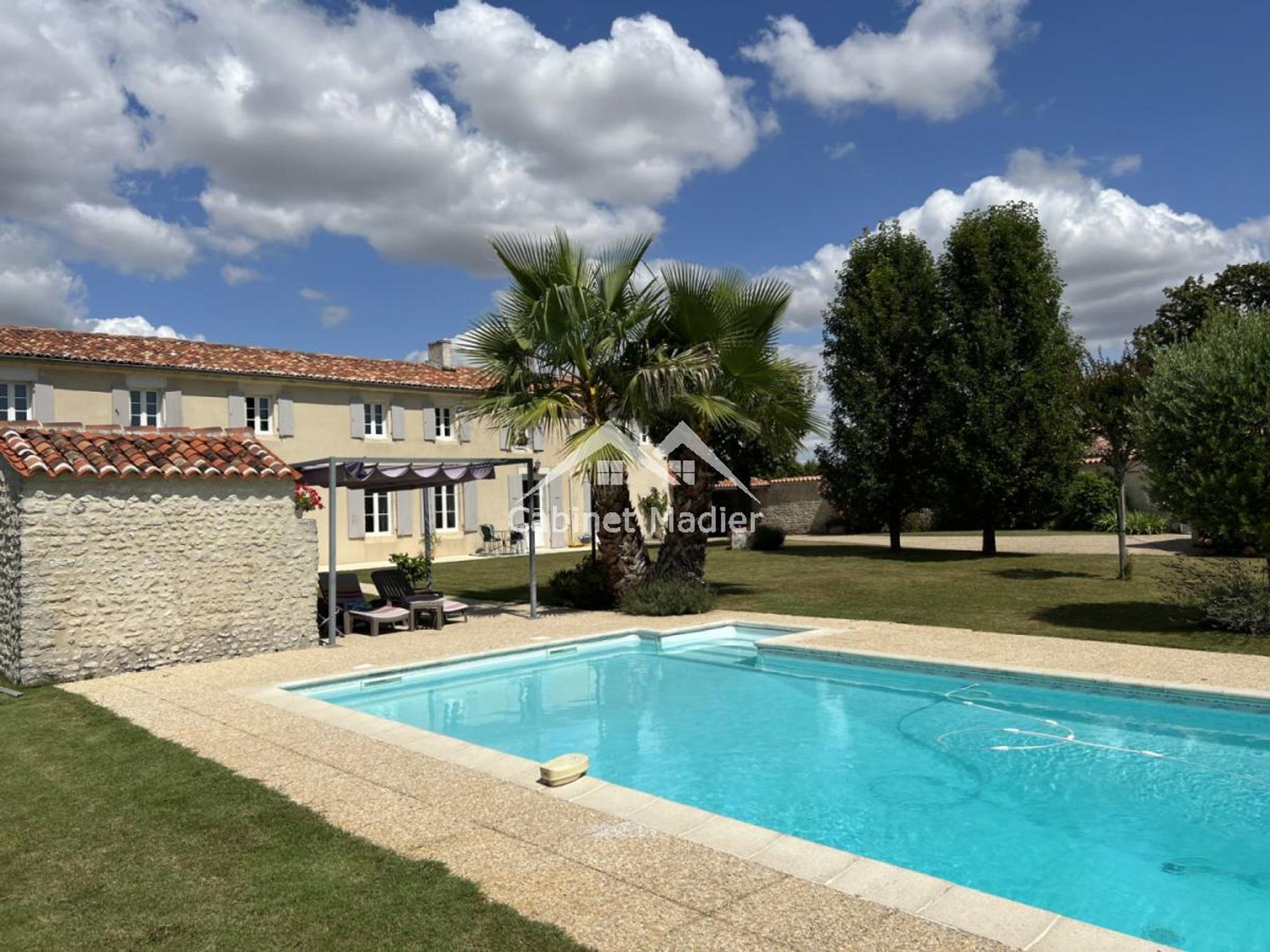 casa en Saint-Jean-d'Angély, Nouvelle-Aquitaine 12271612