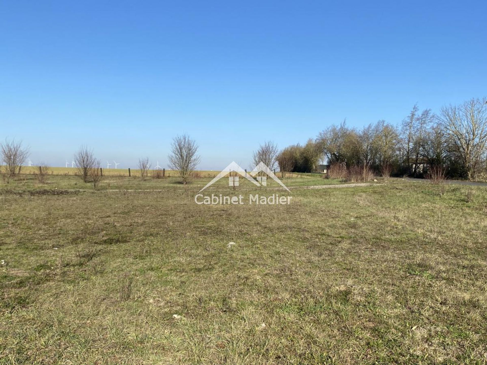 Tierra en Saint-Jean-d'Angely, Nouvelle-Aquitaine 12271648