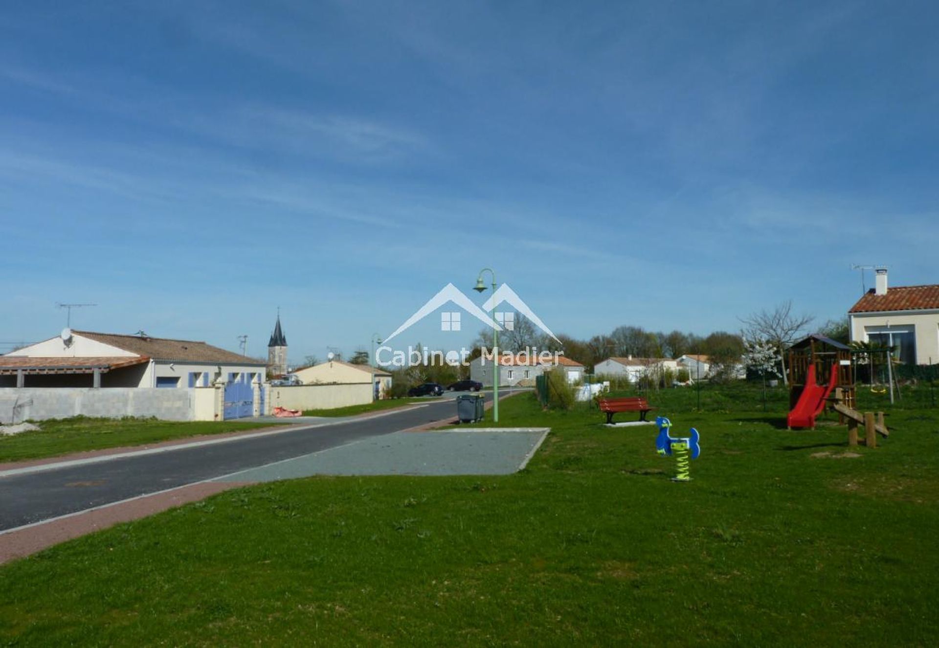 Tanah di Saint-Jean-d'Angely, Nouvelle-Aquitaine 12271664