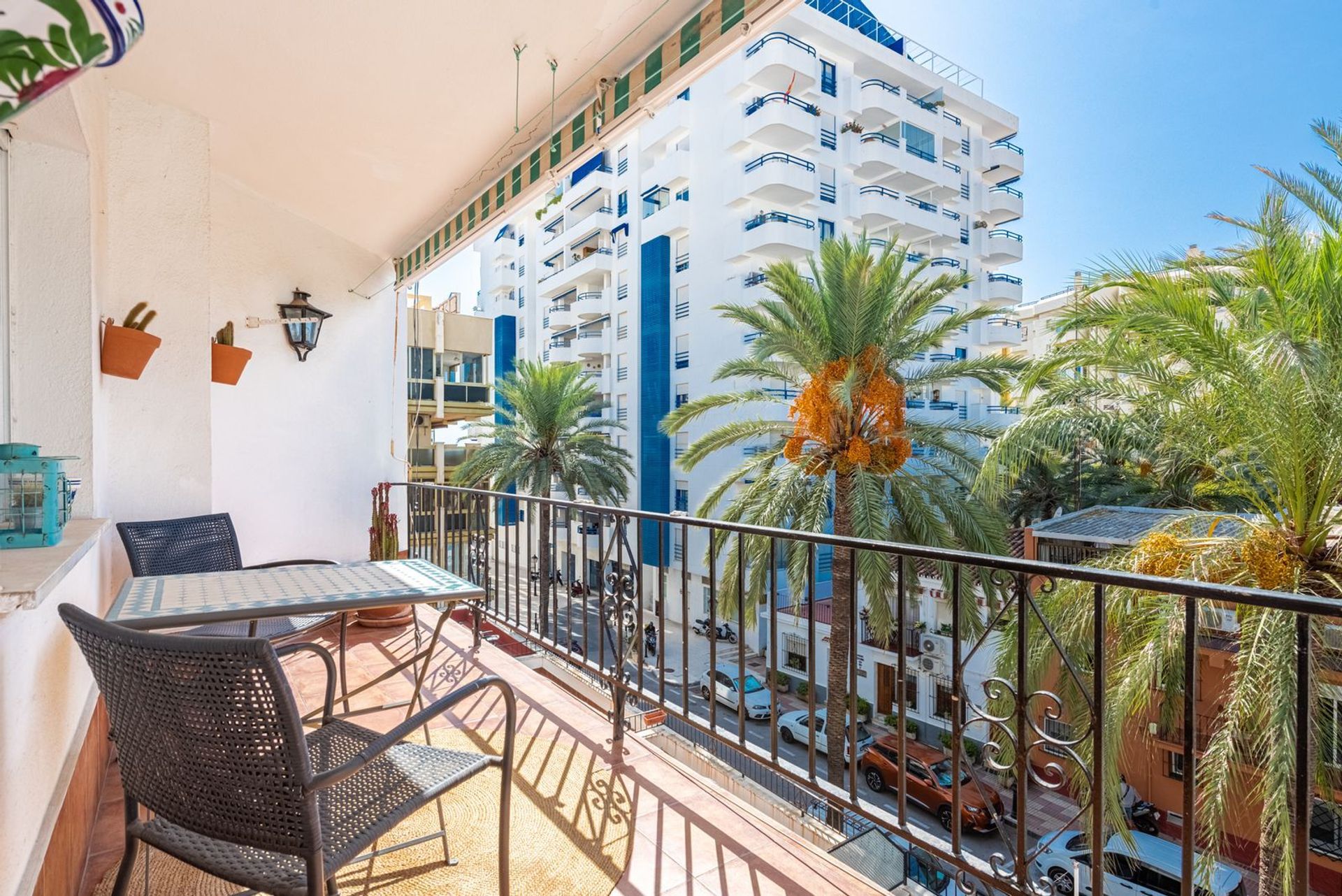 Condominium in Benahavis, Andalusia 12271770