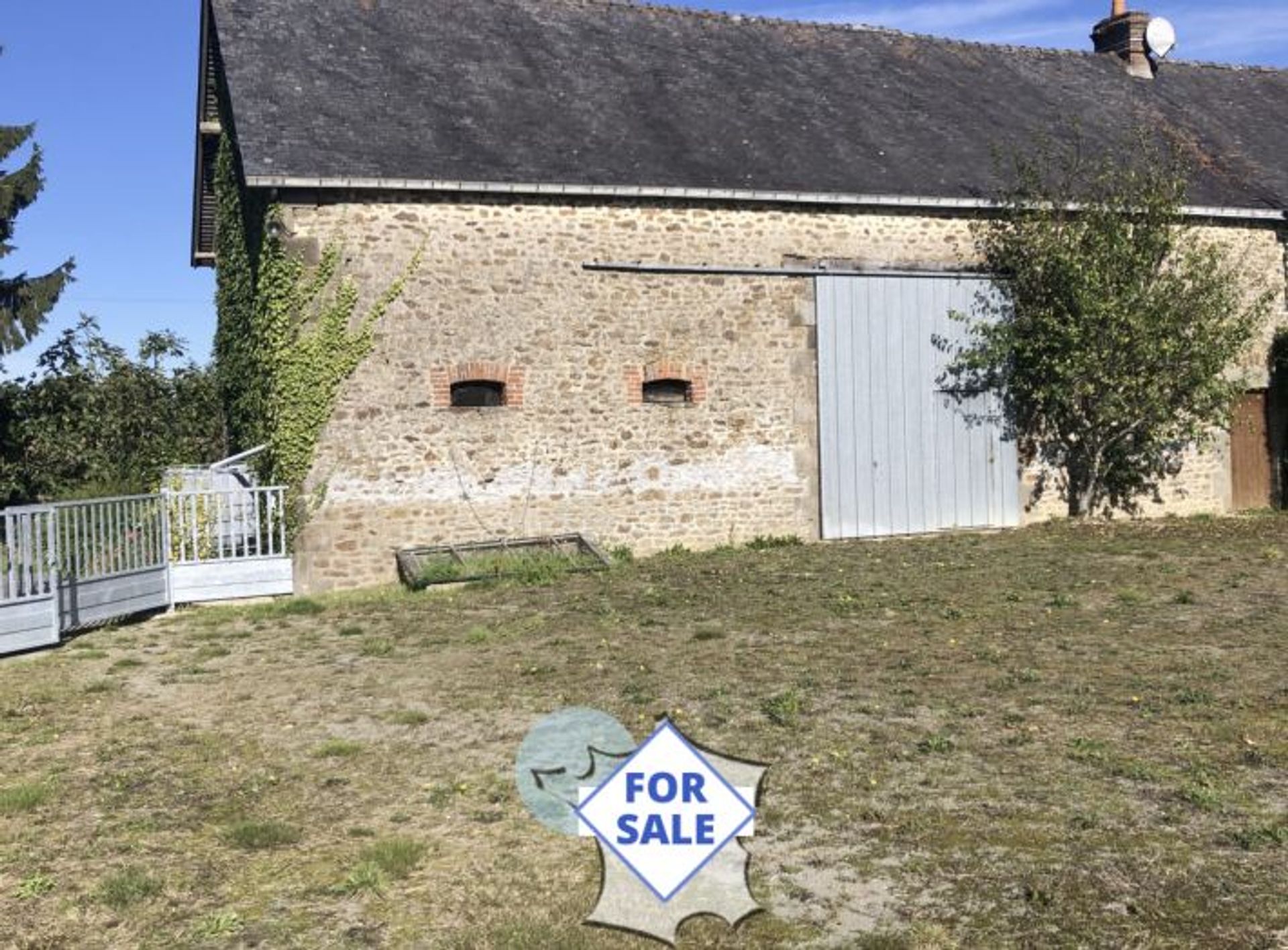 Andet i Ambrieres-les-Vallees, Pays de la Loire 12272539