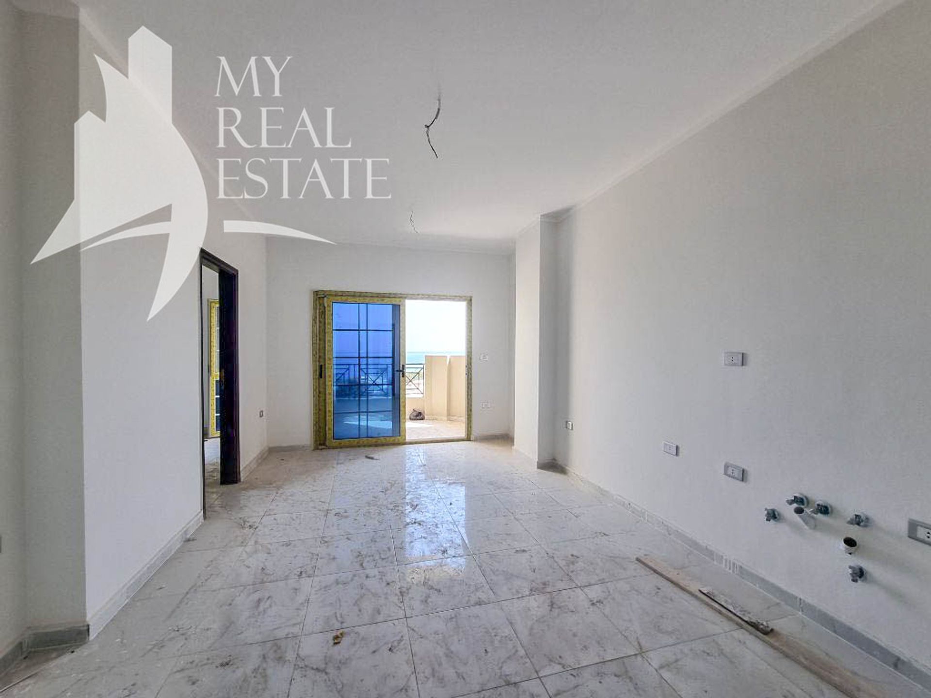 Condominium in Al Ghardaqah, Al Bahr al Ahmar 12273268