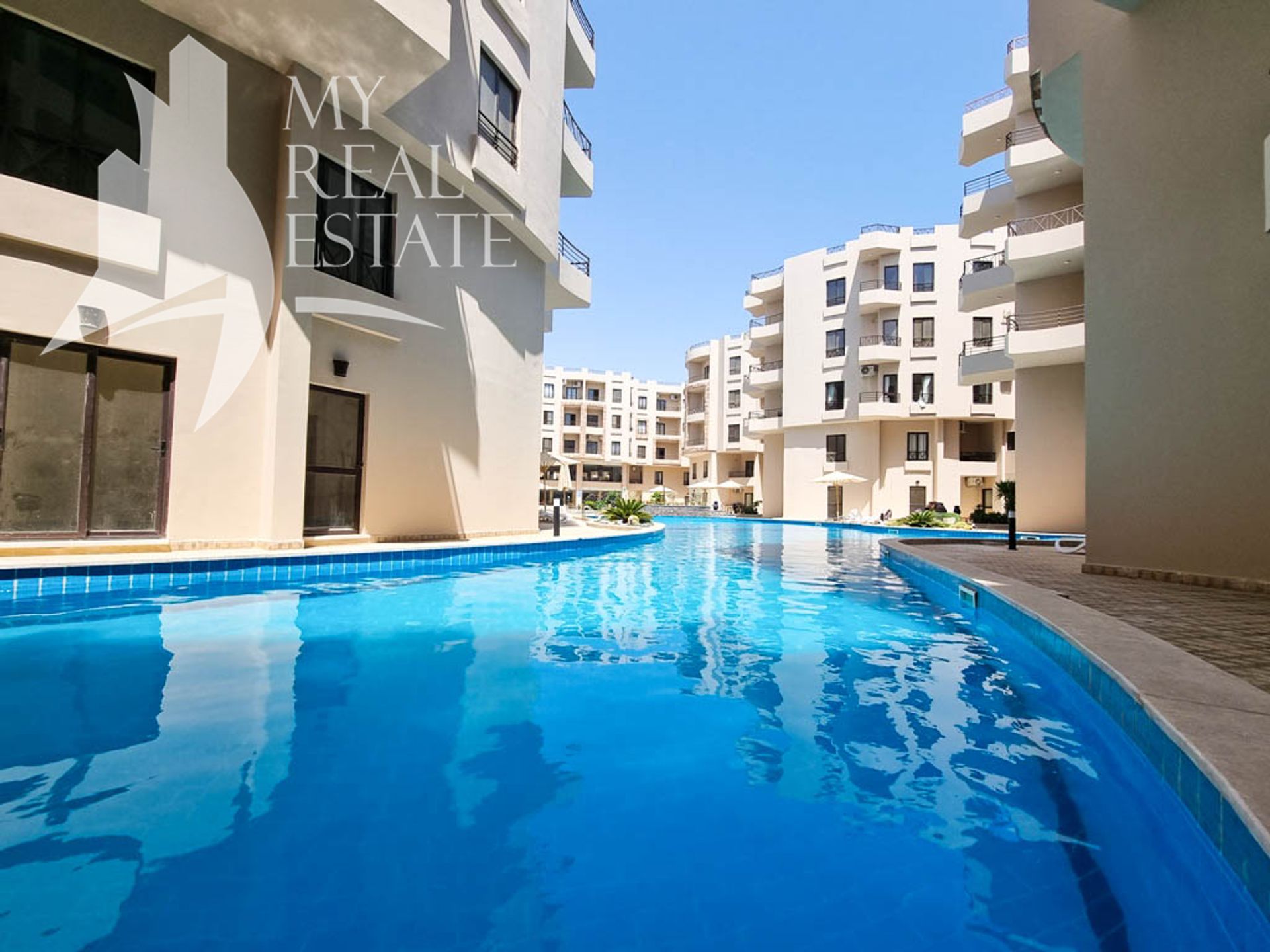 Condominium in Al Ghardaqah, Al Bahr al Ahmar 12275076