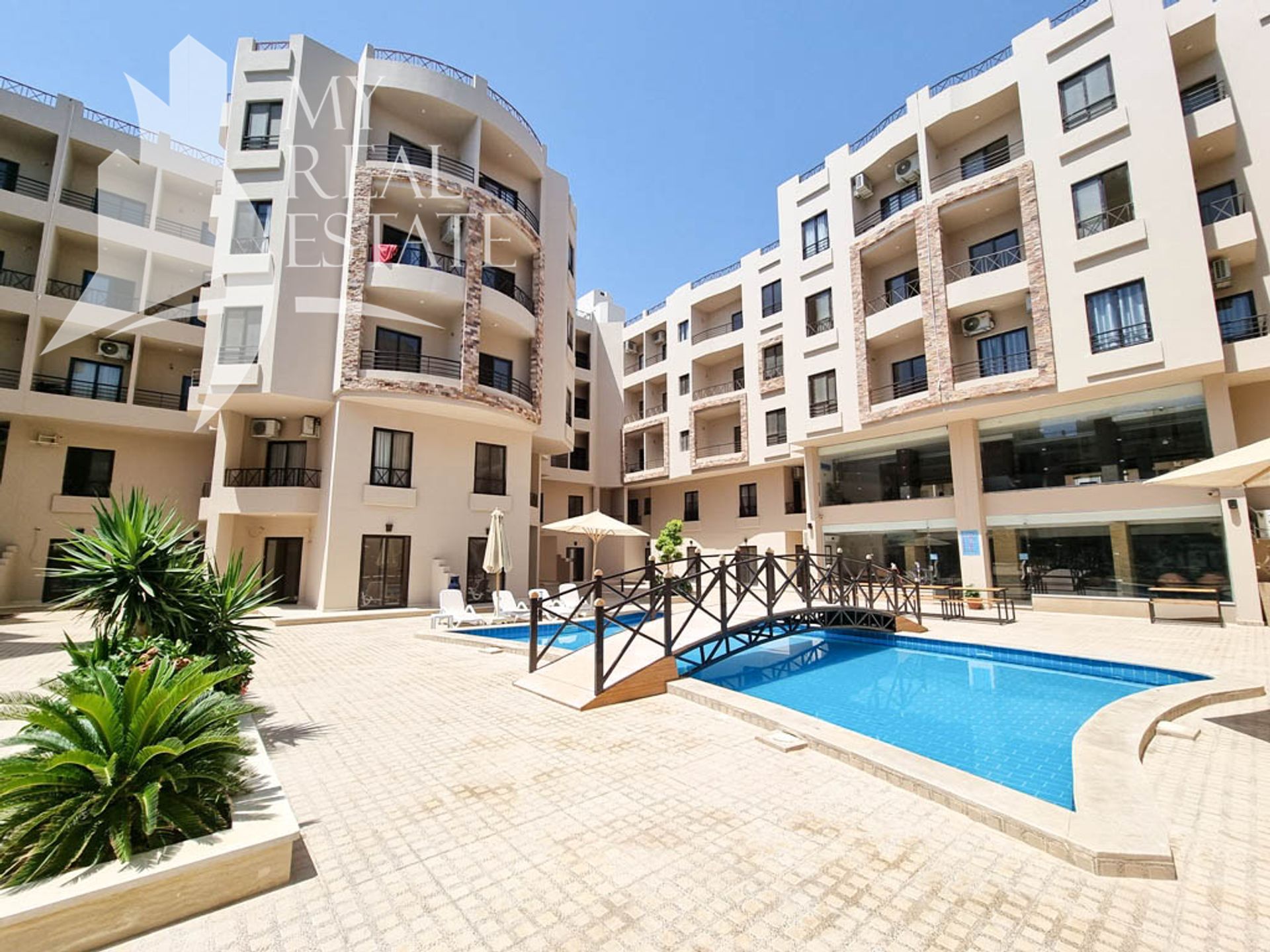 Condominium in Al Ghardaqah, Al Bahr al Ahmar 12275076