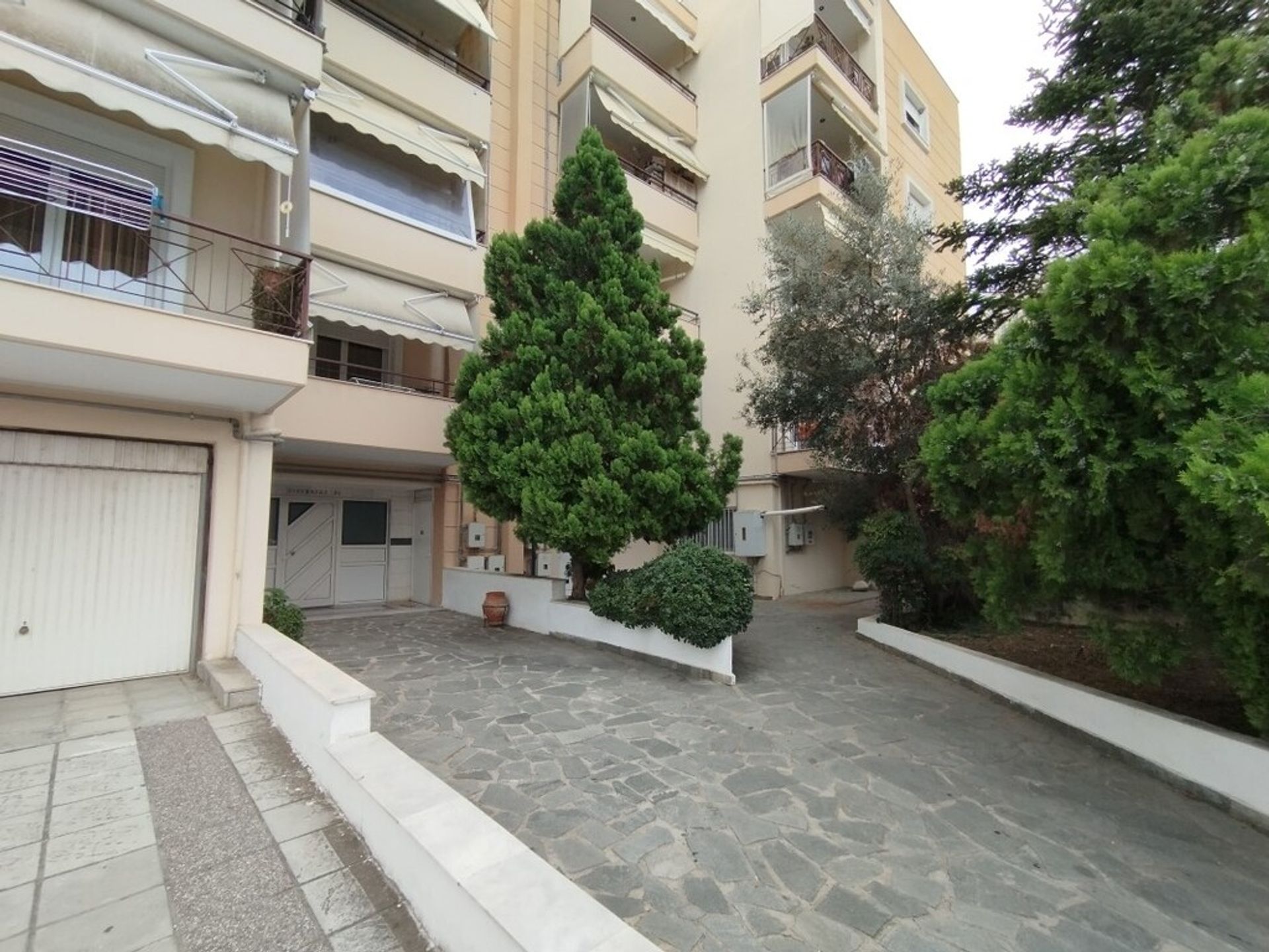 Condominium in Perea,  12275265