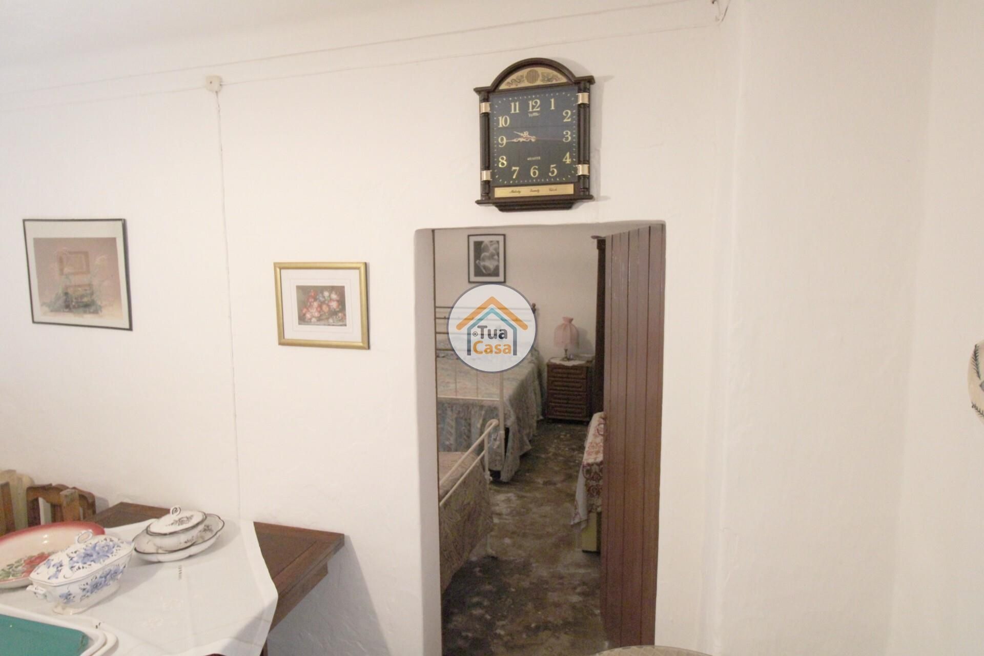 Hus i Nossa Senhora da Tourega, Évora 12275448