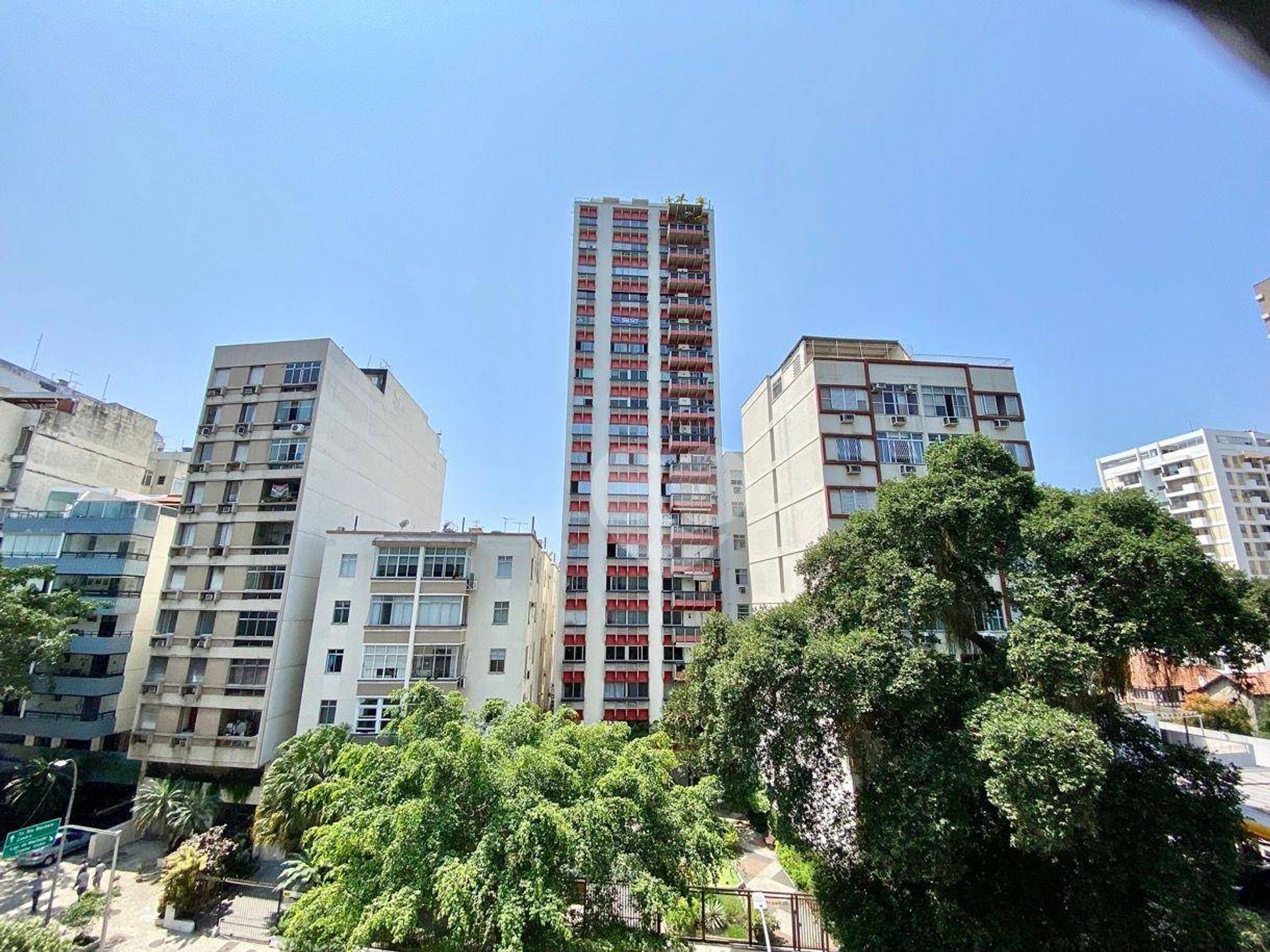 Condominium dans Laranjeiras, Rio de Janeiro 12275565