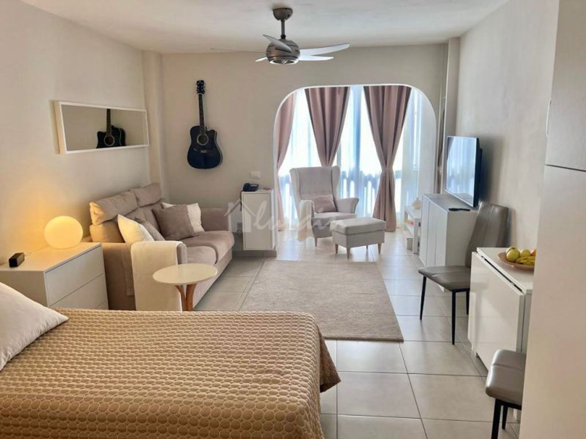 Кондоминиум в Playa de la Américas, Canarias 12276466