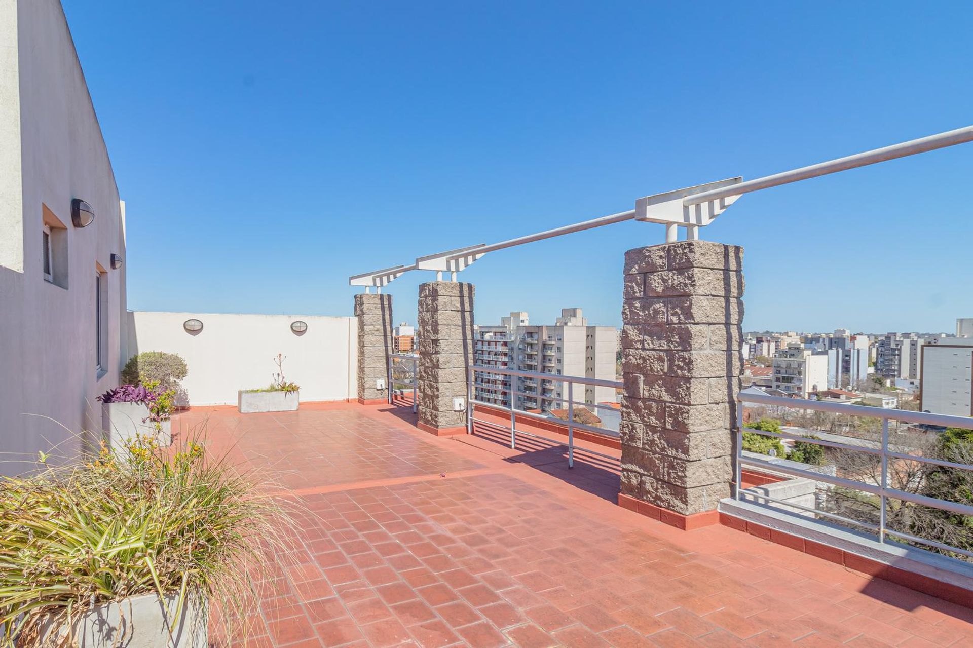 Condominium dans Morón, Provincia de Buenos Aires 12276561