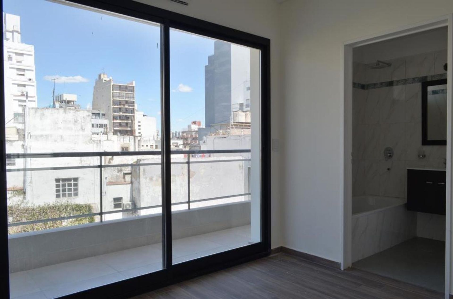 Condominio en Buenos Aires, Buenos Aires, Ciudad Autonoma de 12276823