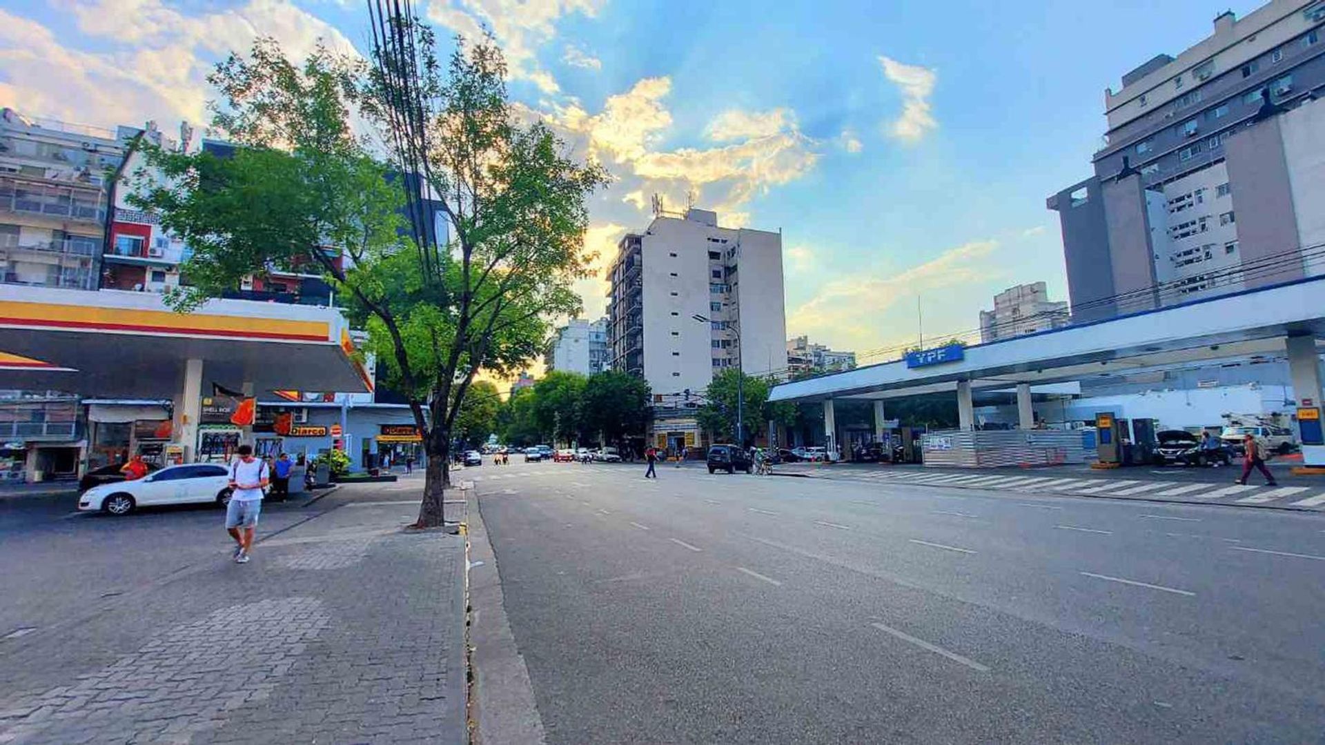 Condominium in Varela, Buenos Aires, Ciudad Autonoma de 12276856