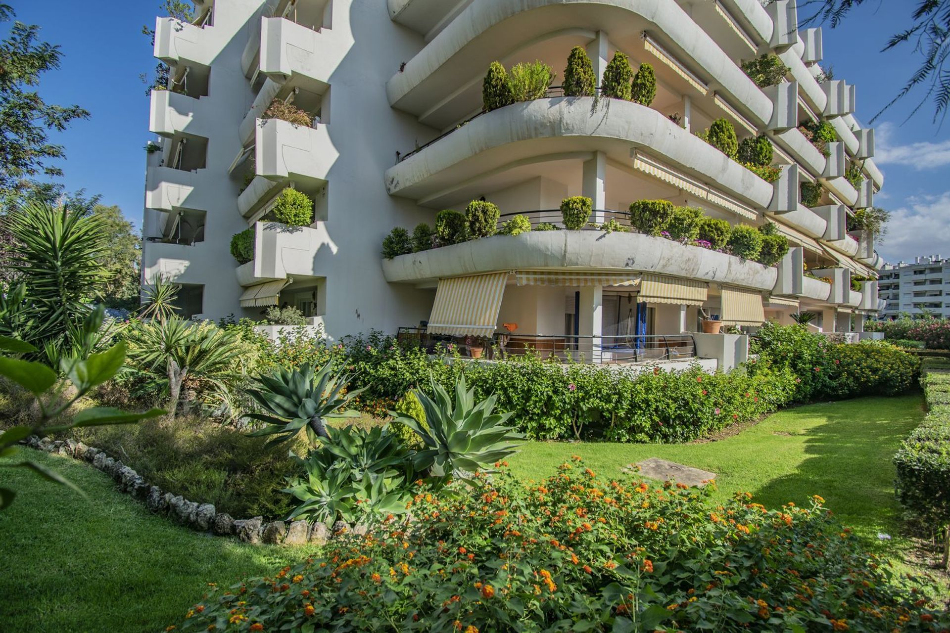 Condominium in Benahavís, Andalucía 12281547