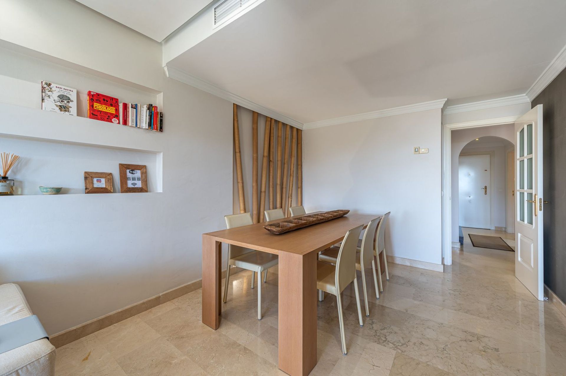 Condominium in Marbella, Andalucía 12281560