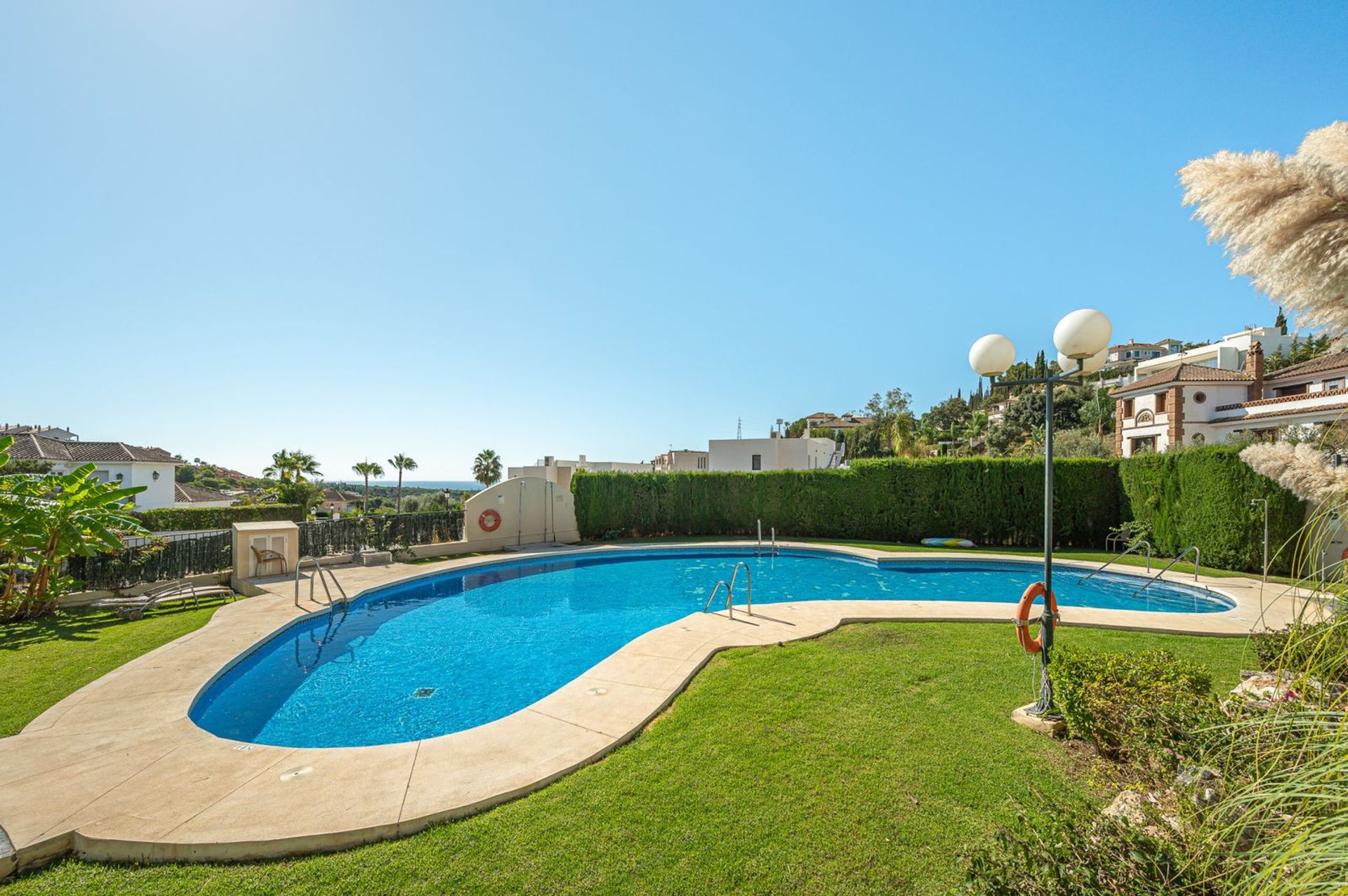 Condominium in Marbella, Andalucía 12281560