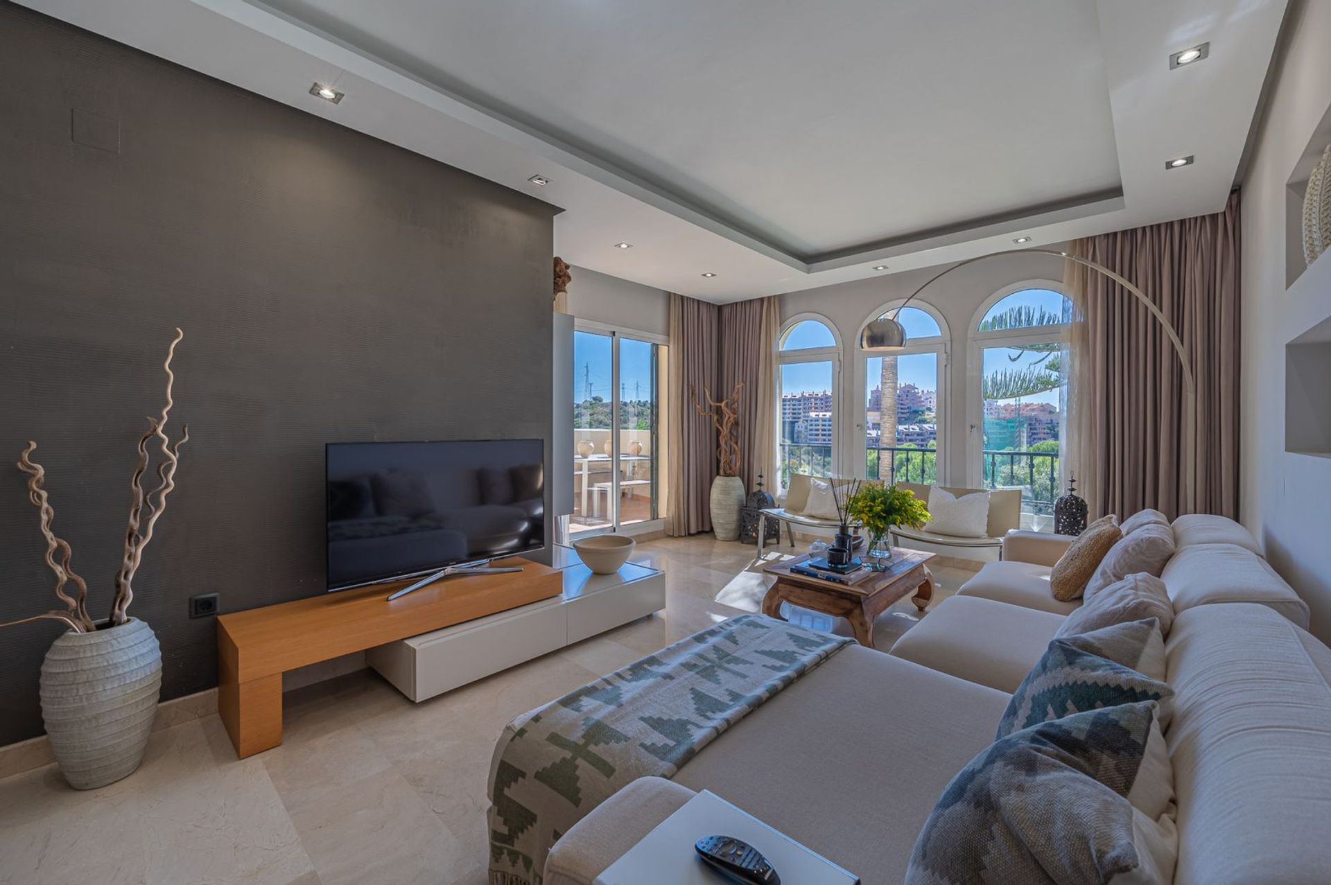 Condominium in Marbella, Andalucía 12281560