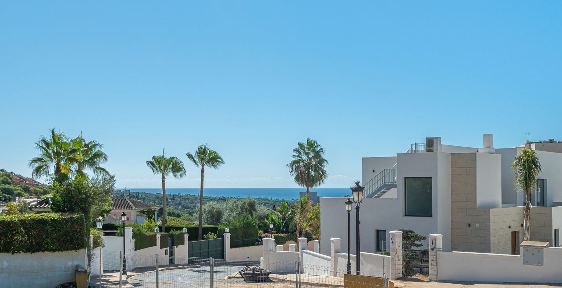 Condominium in Marbella, Andalusië 12281560