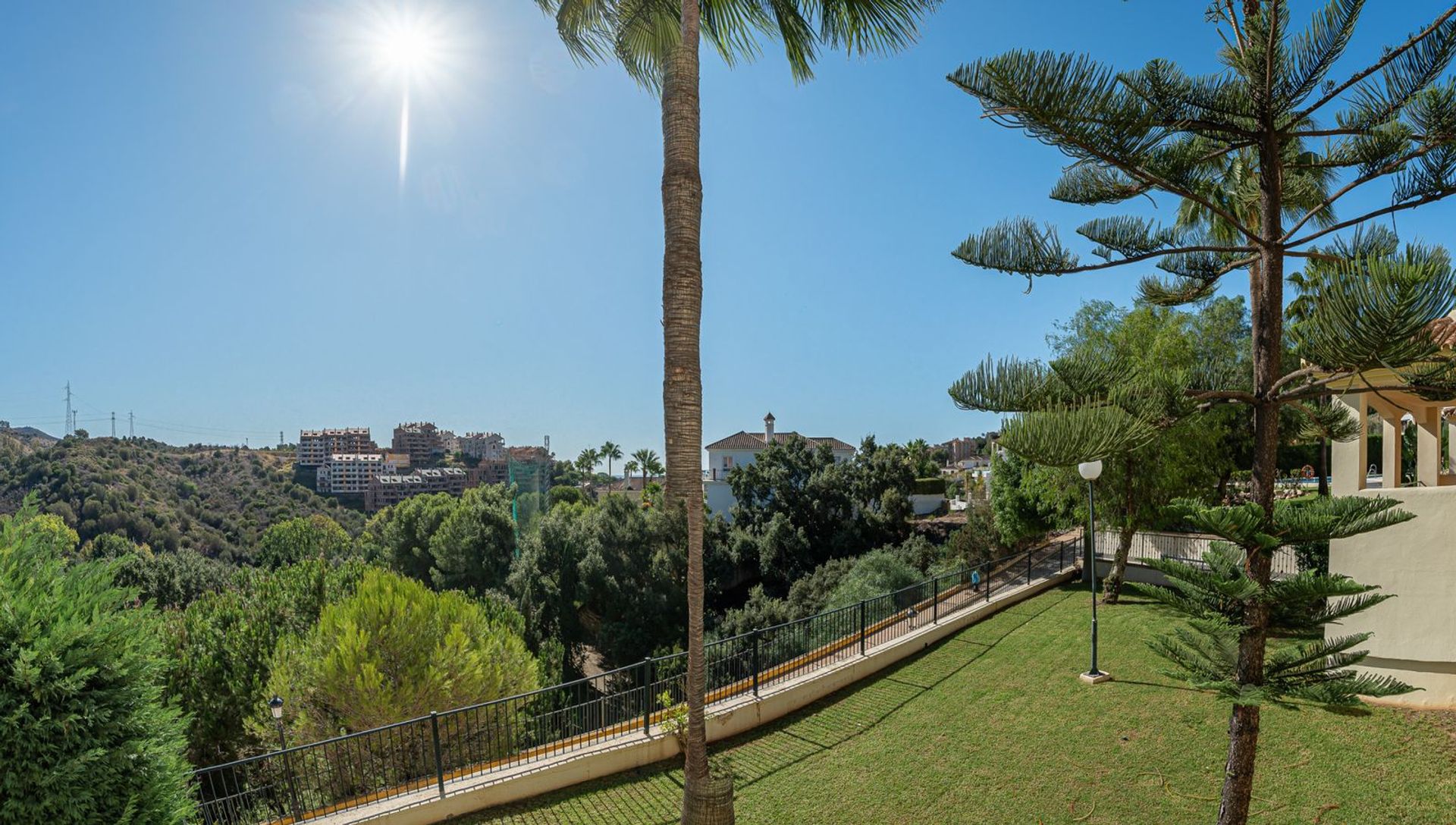 Condominium in Marbella, Andalucía 12281560