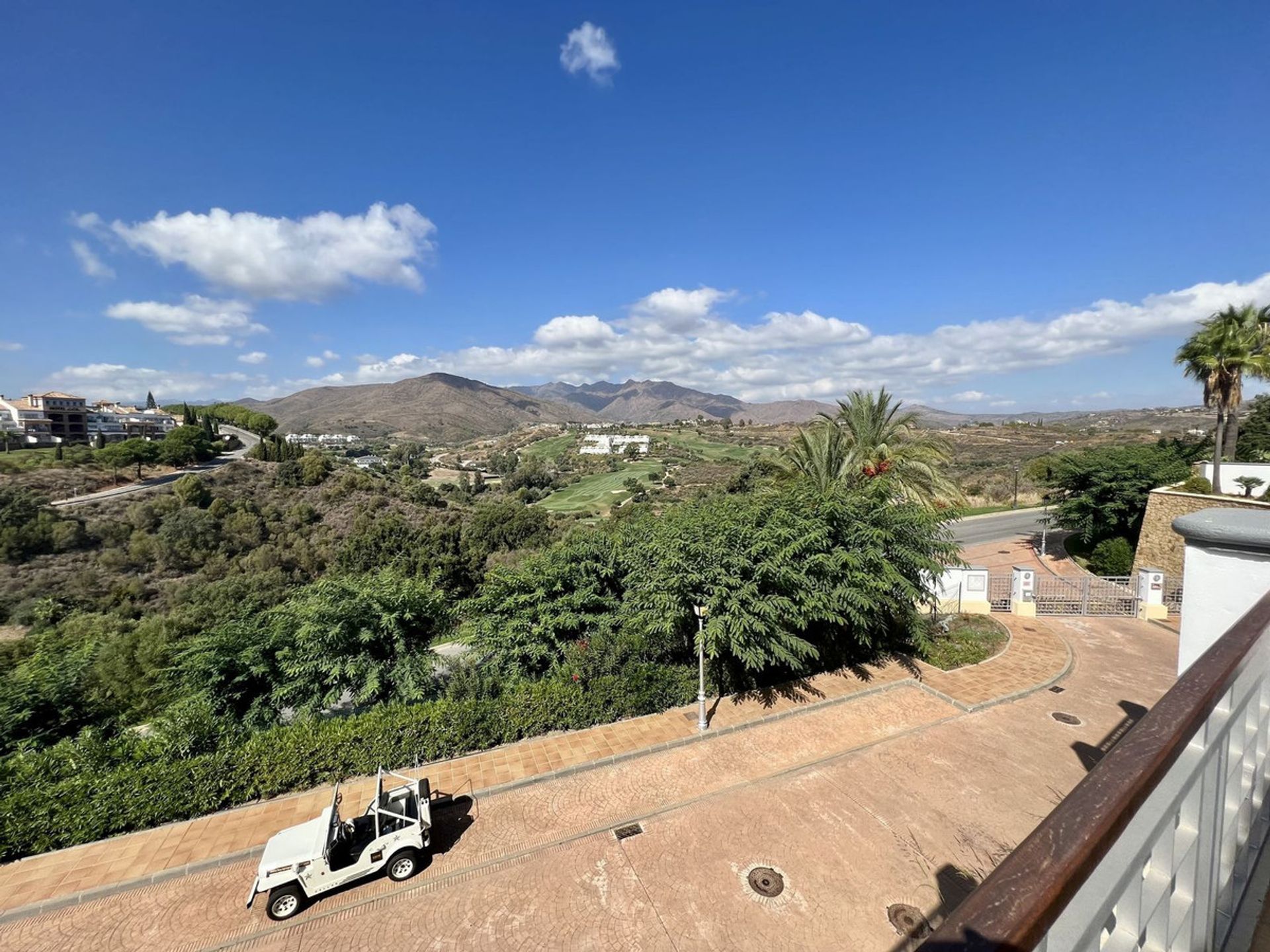 Talo sisään Las Lagunas de Mijas, Andalucía 12281729