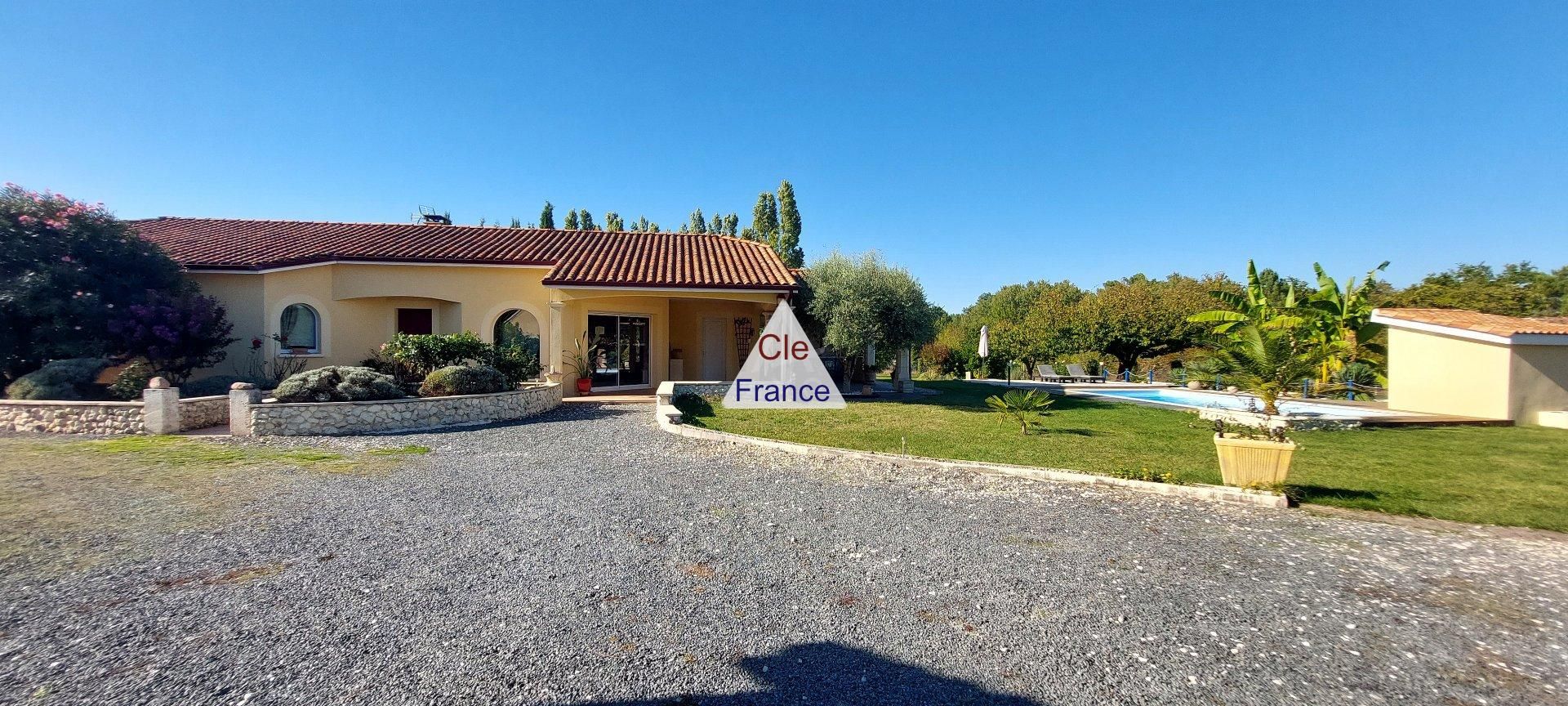 Casa nel Montrem, Nuova Aquitania 12284507