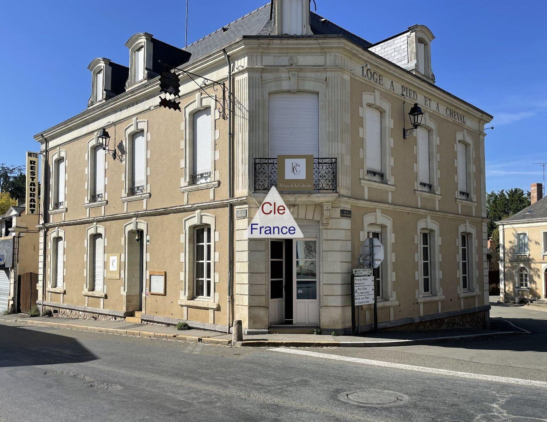 Detaljhandel i Saint-Denis-d'Anjou, Pays de la Loire 12284522