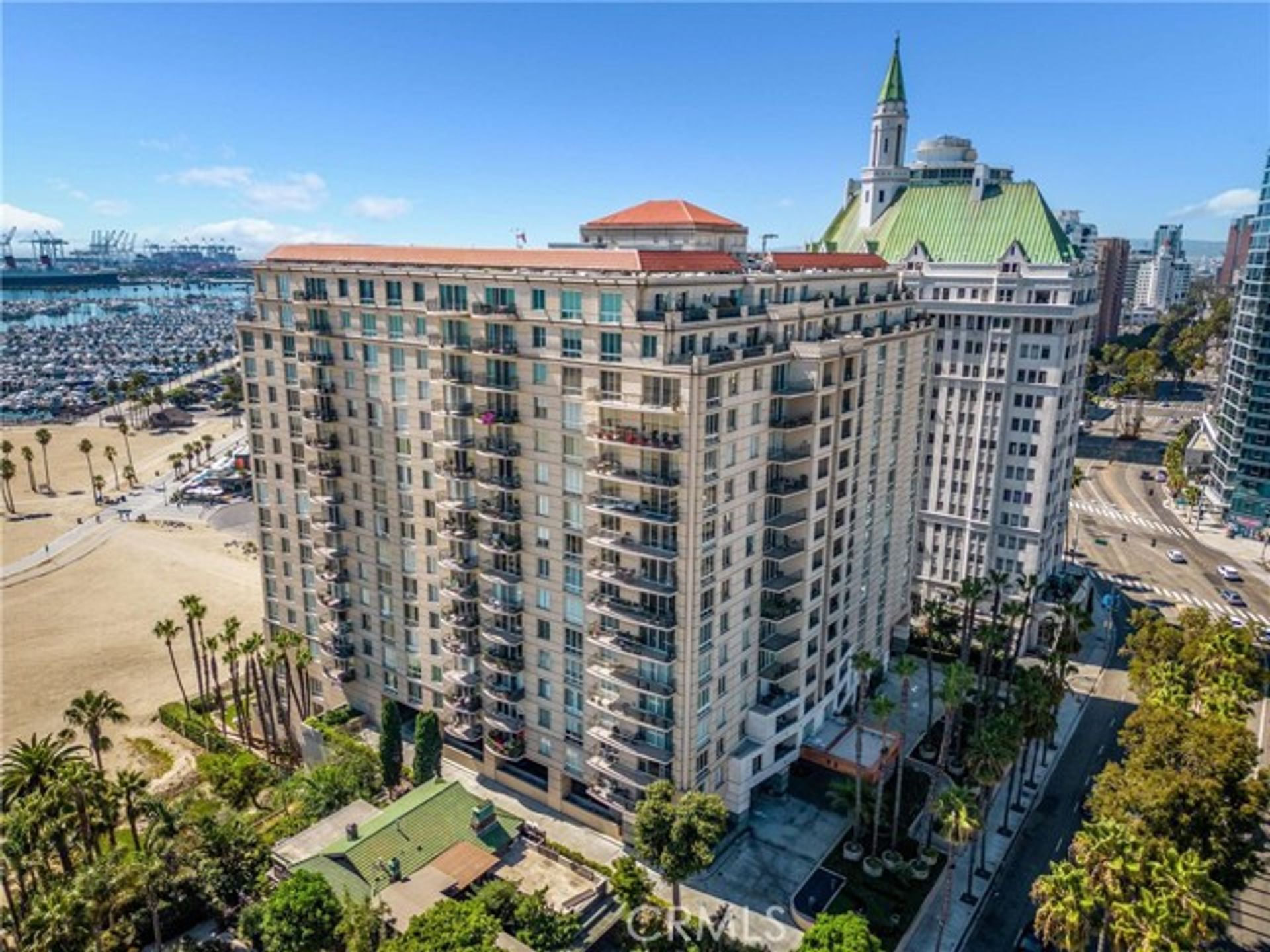 Condominium in Long Beach, California 12284710