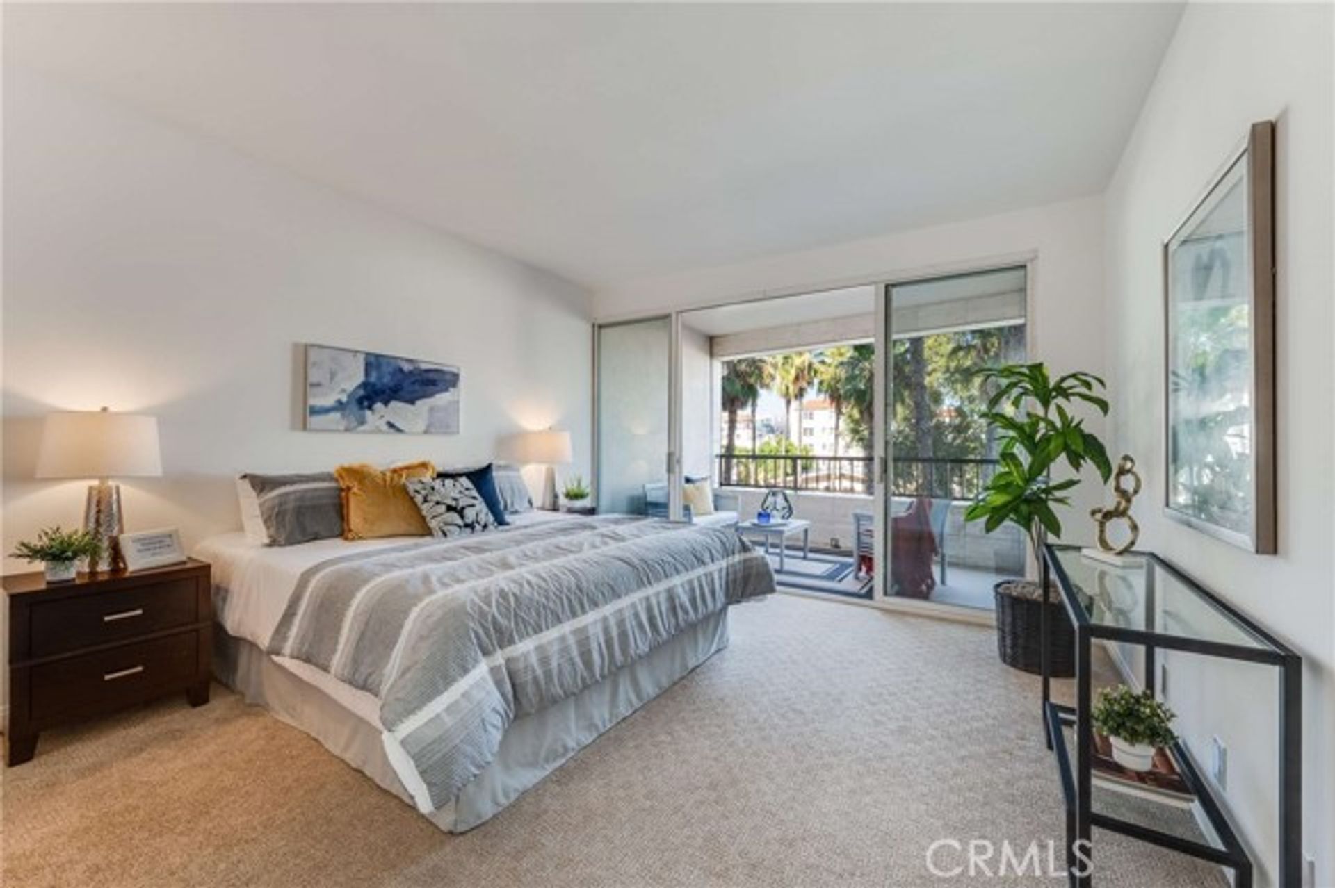 Condominium in Long Beach, California 12284710