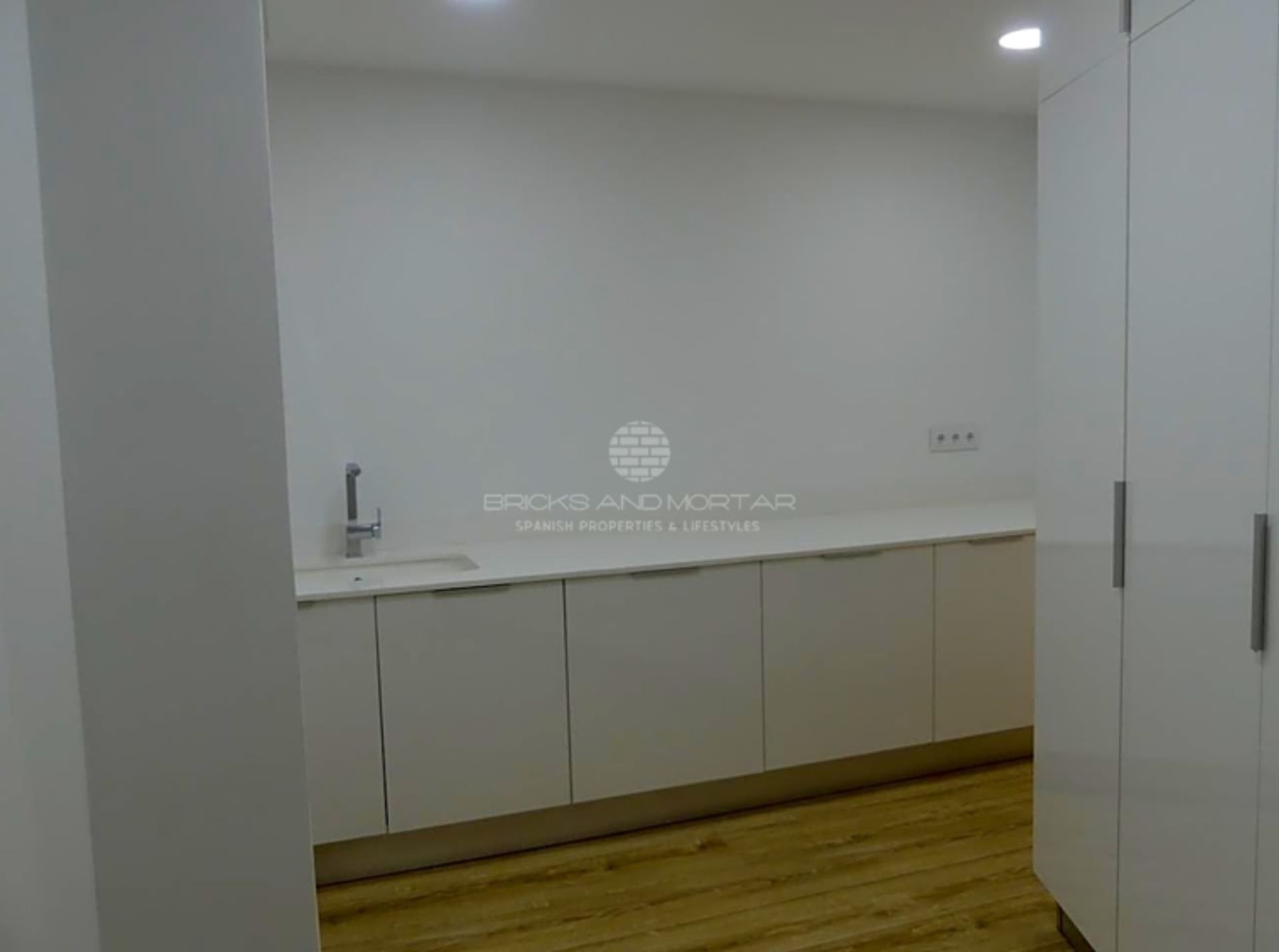 Condominium in Valencia, Valencian Community 12287789