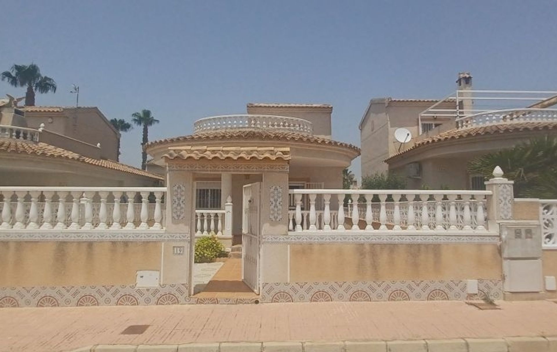 Будинок в Benijófar, Valencian Community 12288080