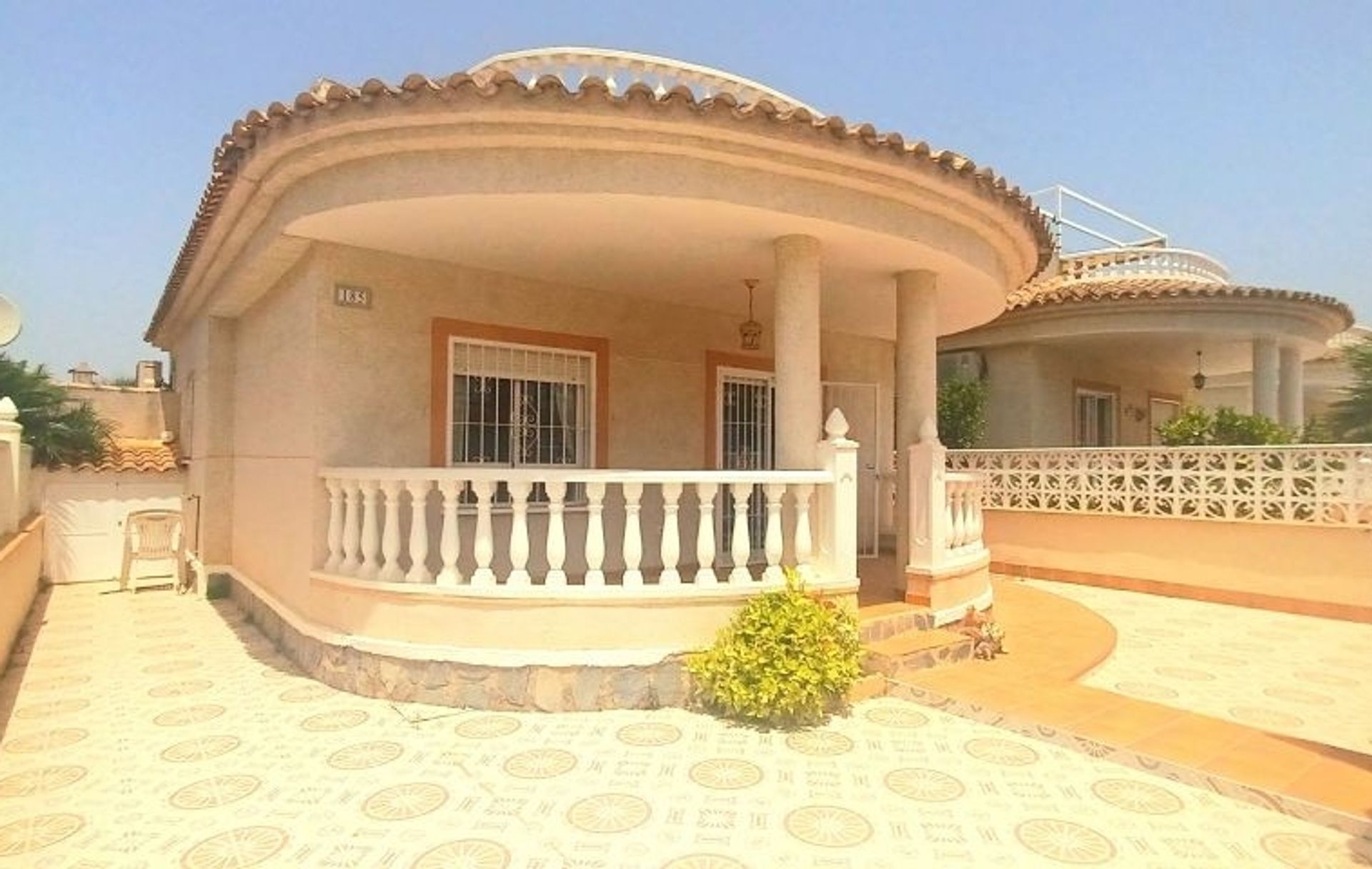 Будинок в Benijófar, Valencian Community 12288080