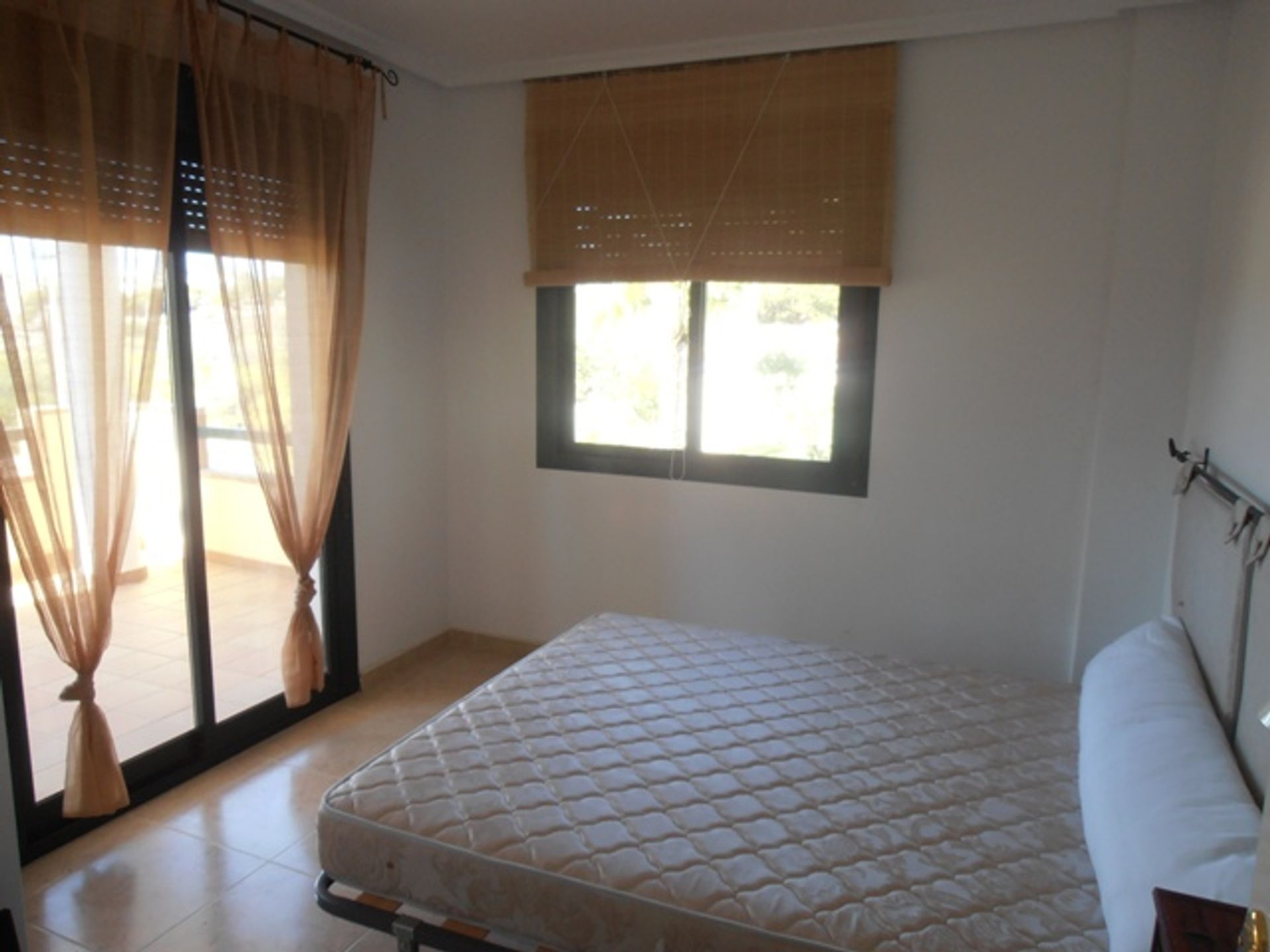 Condominio en Alacant, Comunitat Valenciana 12288379