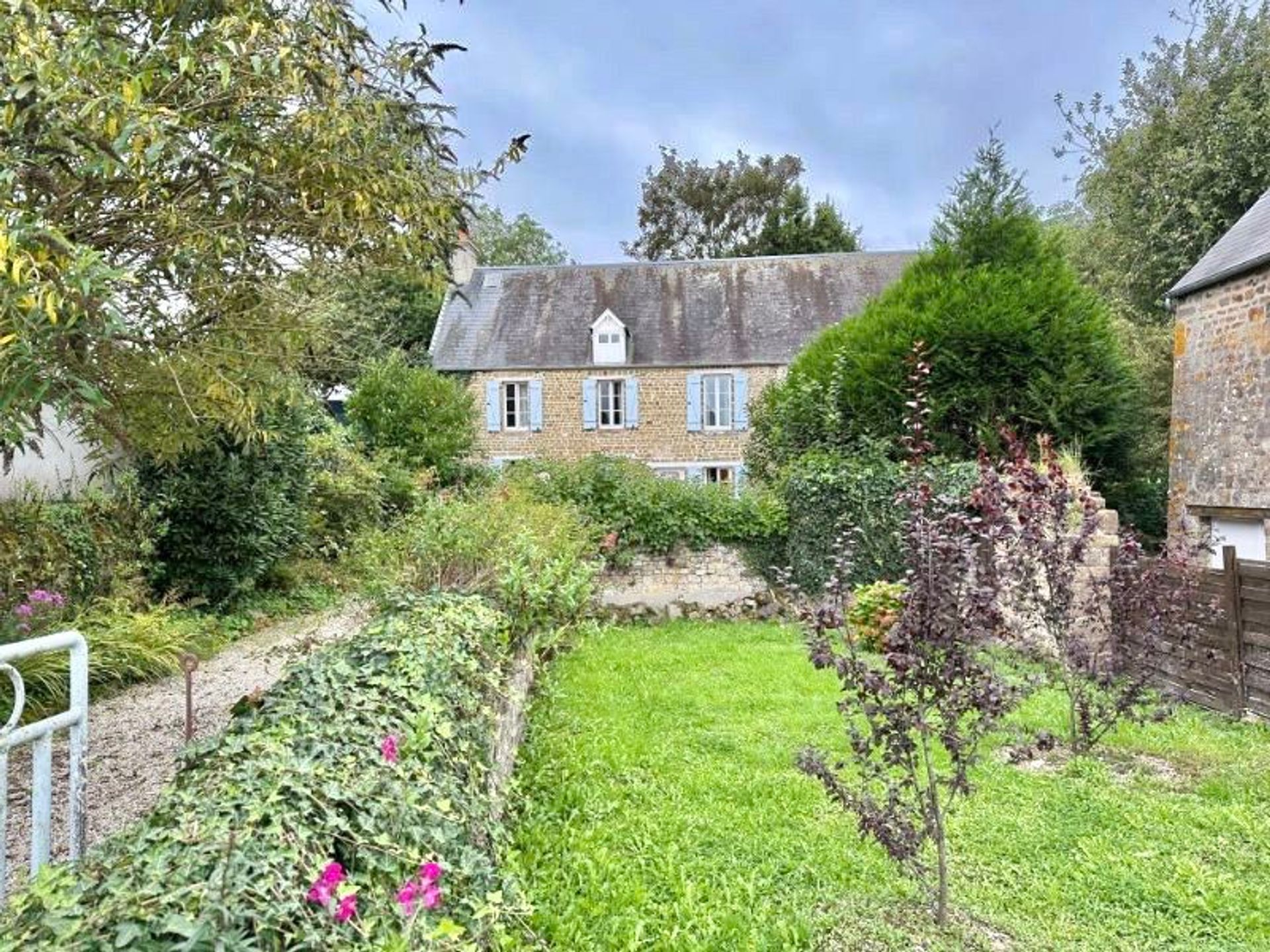 House in Tessy-Bocage, Normandy 12289941