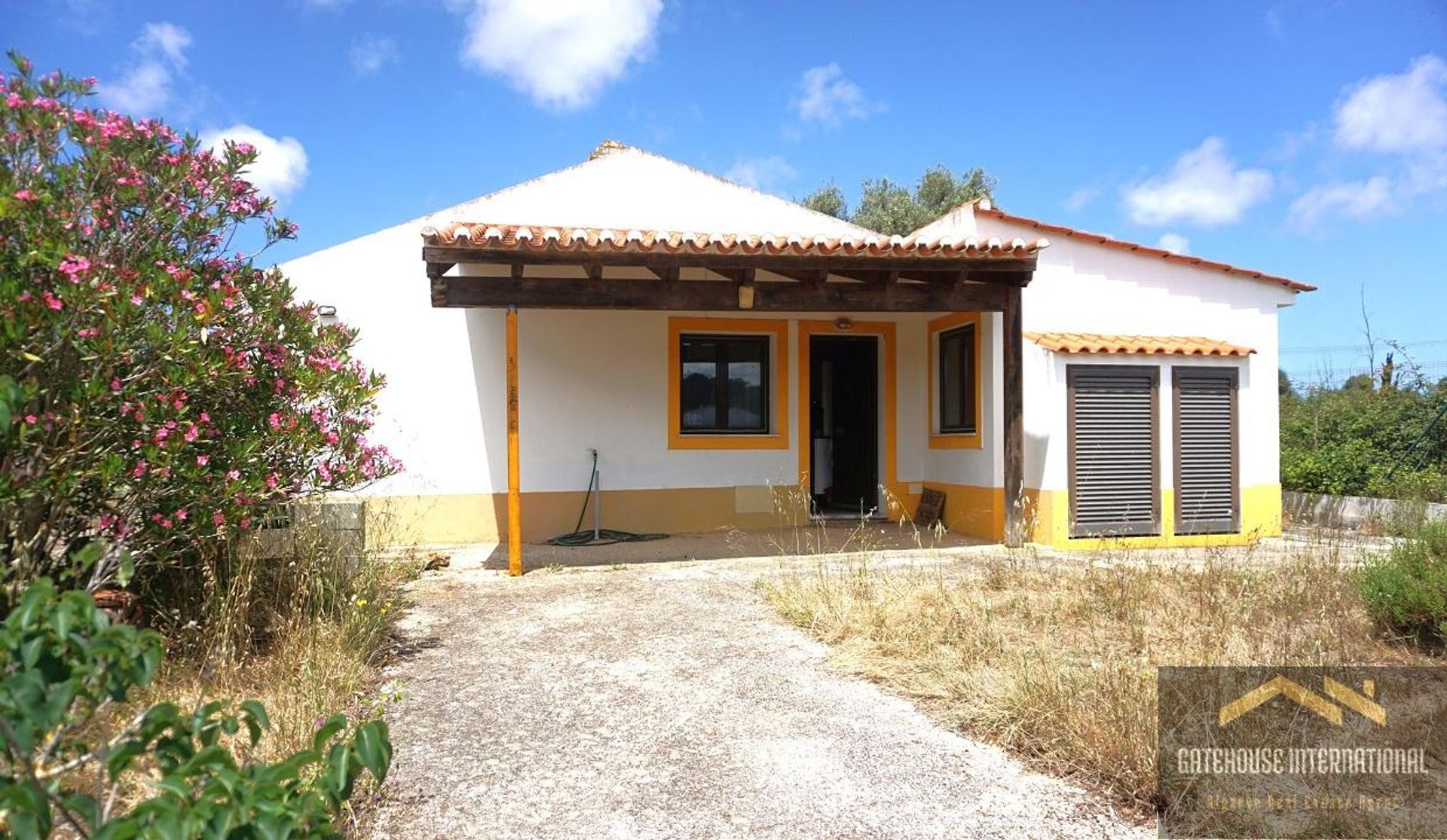 Haus im , Faro 12290006