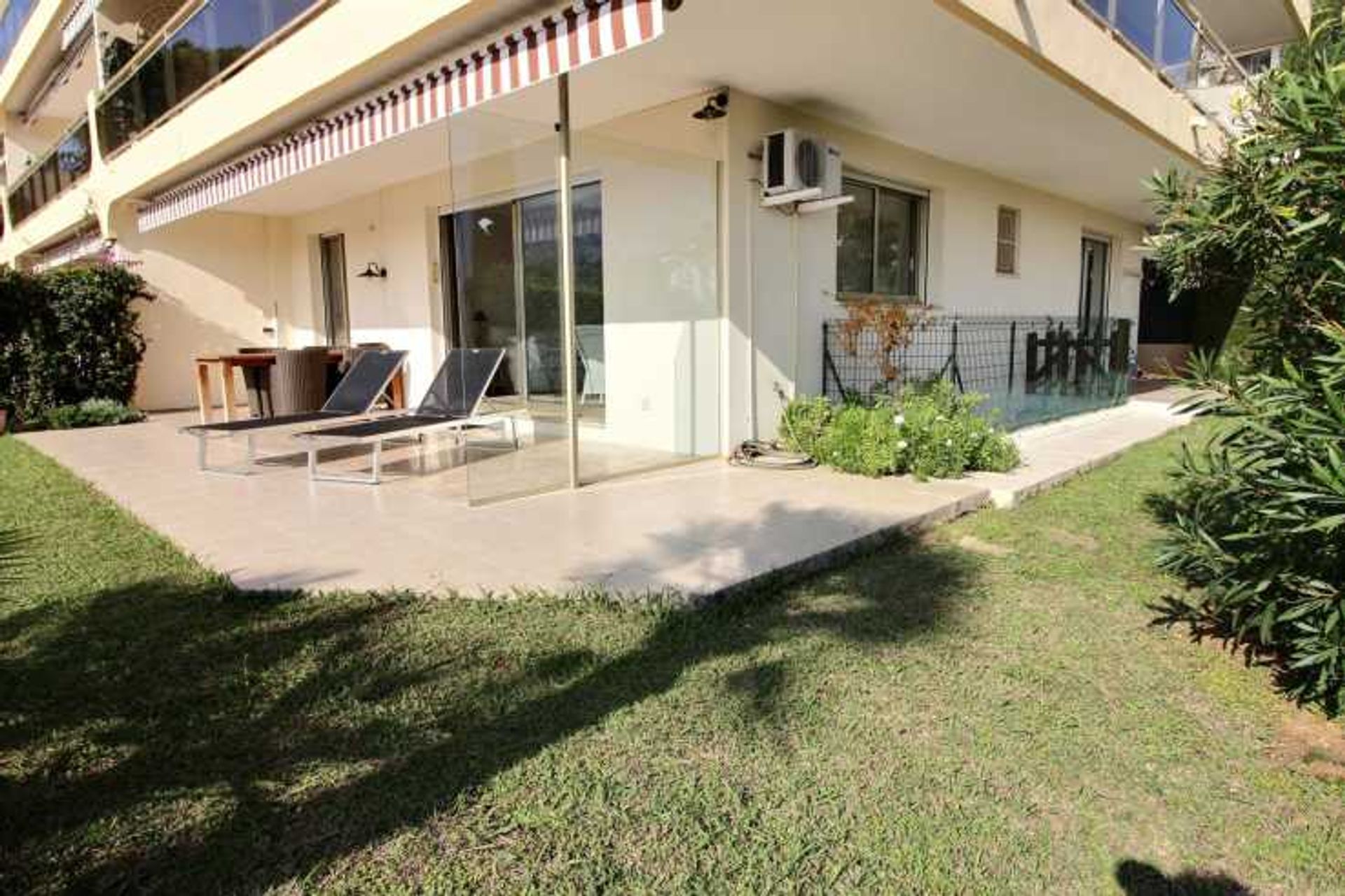 Condominio nel Vallauris, Provence-Alpes-Côte d'Azur 12290123